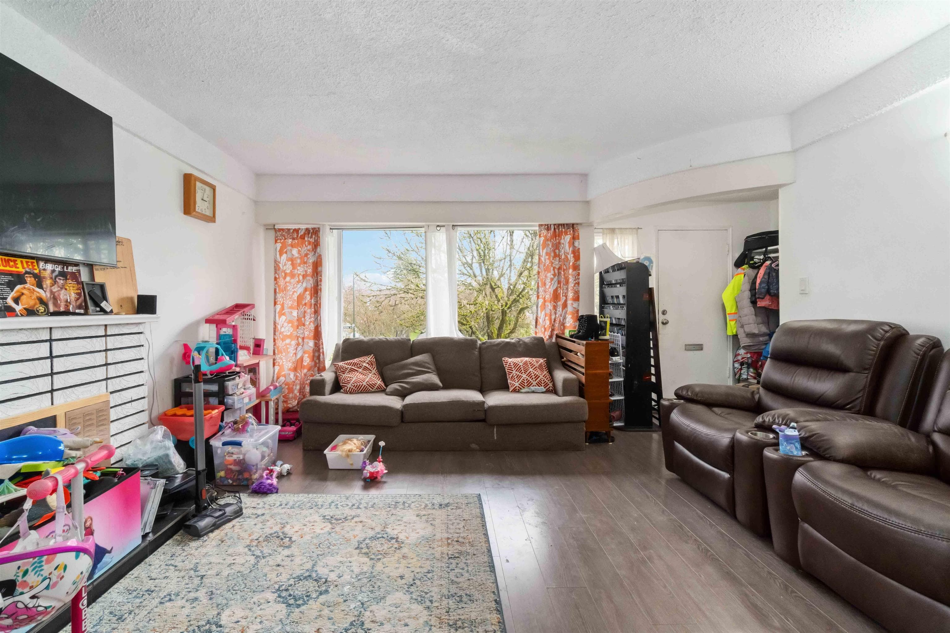 5735 Earles Street, Vancouver, V5R 3S4 — photo 5