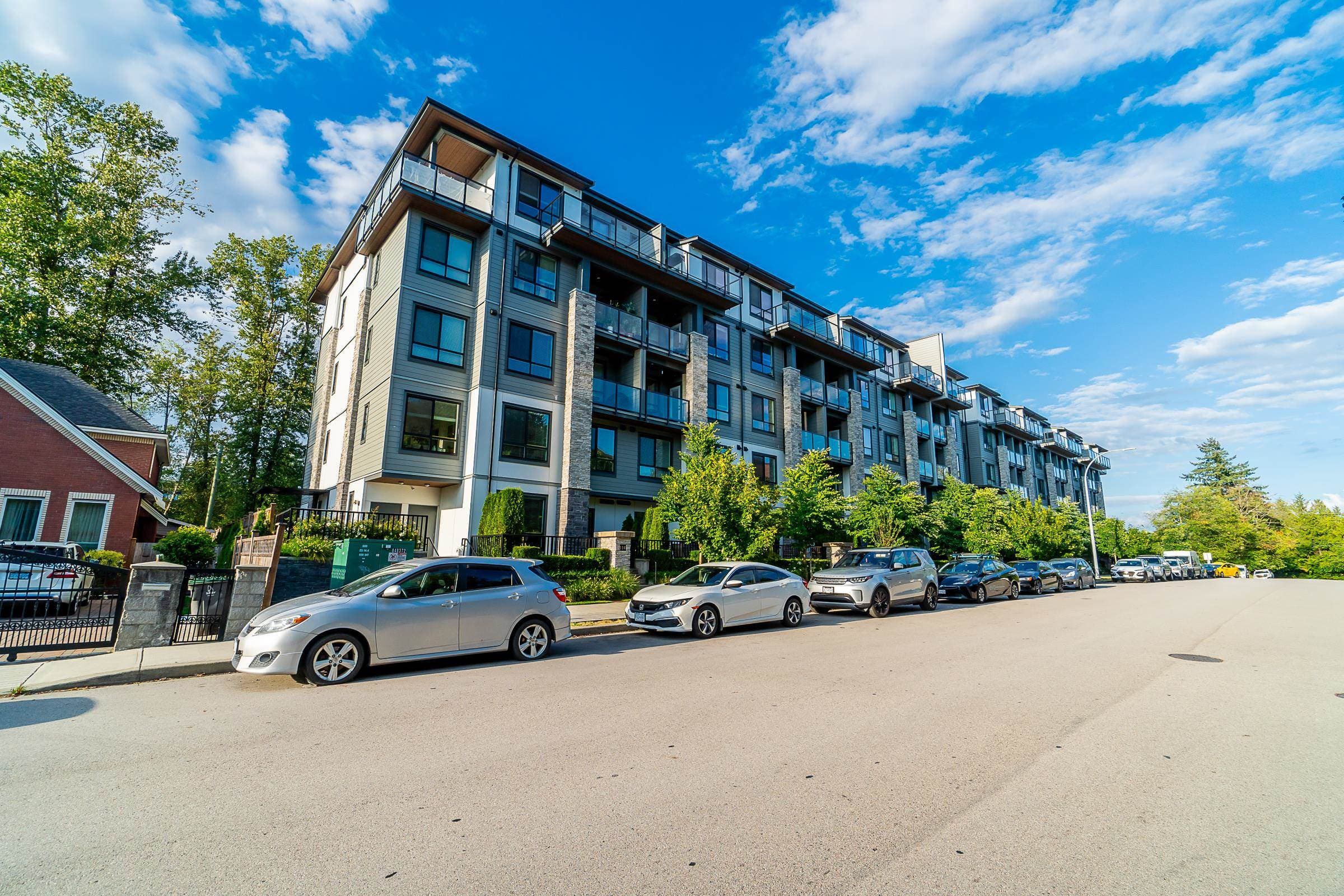 317 - 15351 101 Avenue, Surrey, V3R 0G2 — photo 1