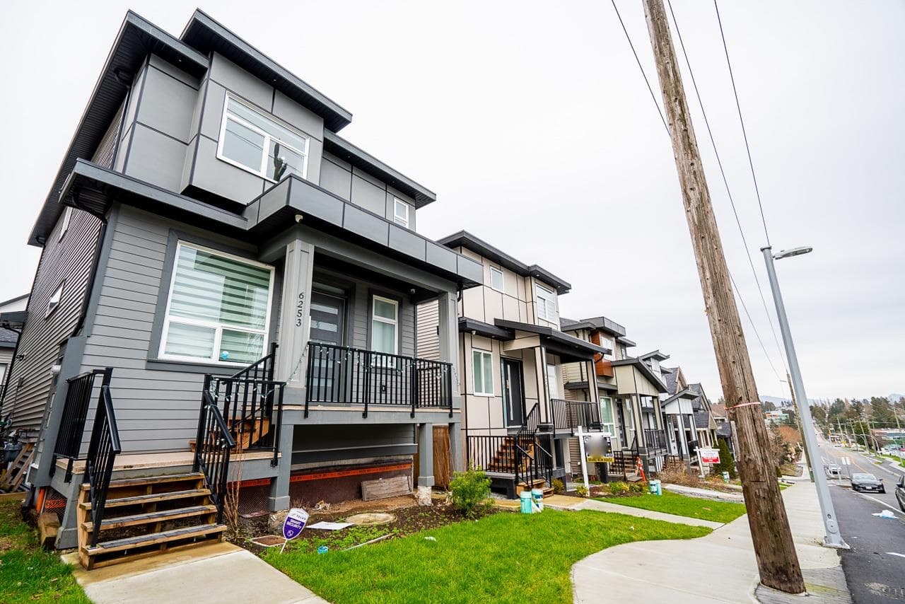 6253 148 Street, Surrey, V3S 8E8 — photo 2
