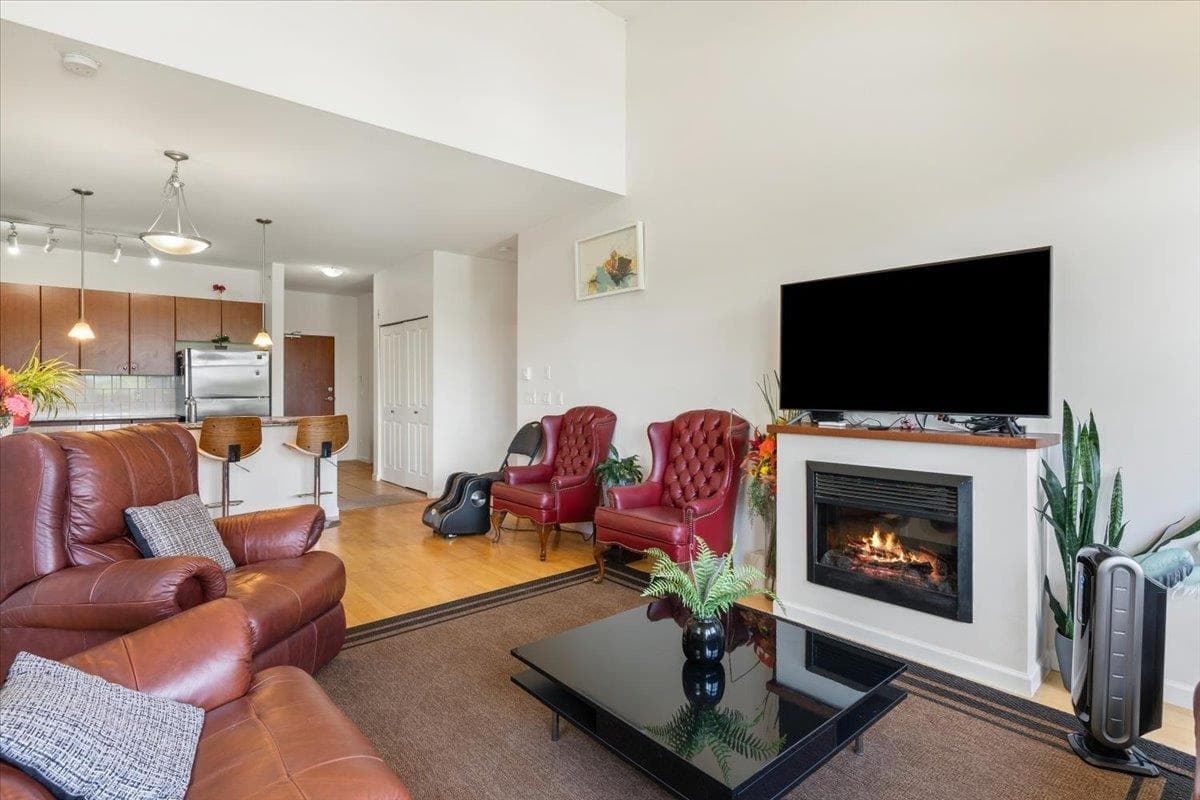 415 - 10180 153 Street, Surrey, V3R 0B5 — photo 3