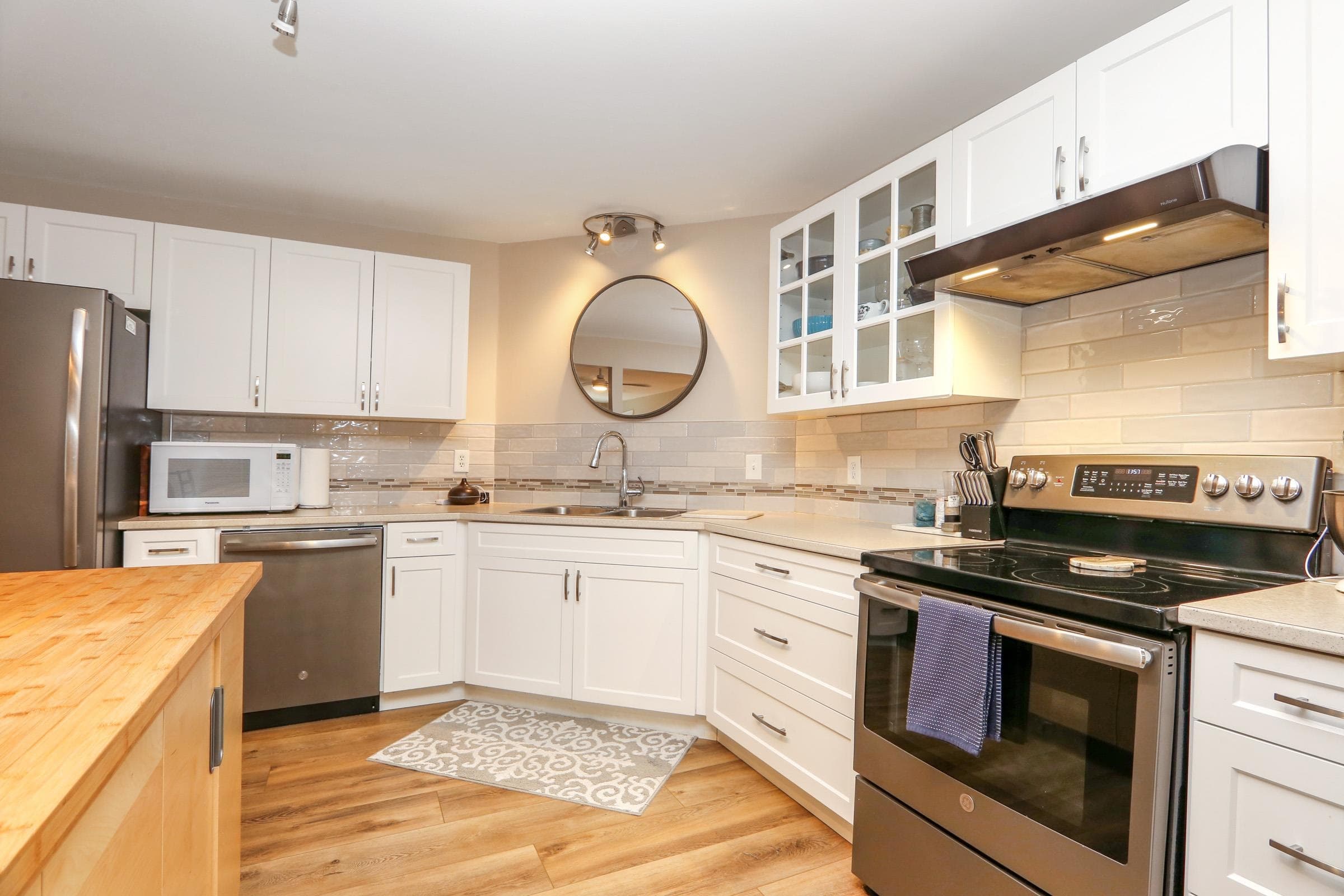208 - 45660 Knight Road, Chilliwack, V2R 2X4 — photo 4