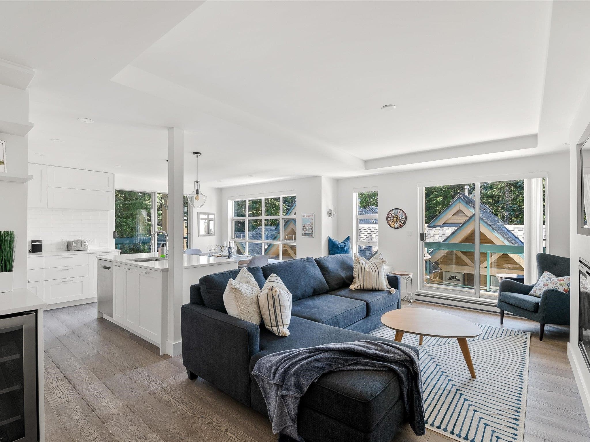 209 - 4865 Painted Cliff Road, Whistler, V6Z 2W4 — photo 2