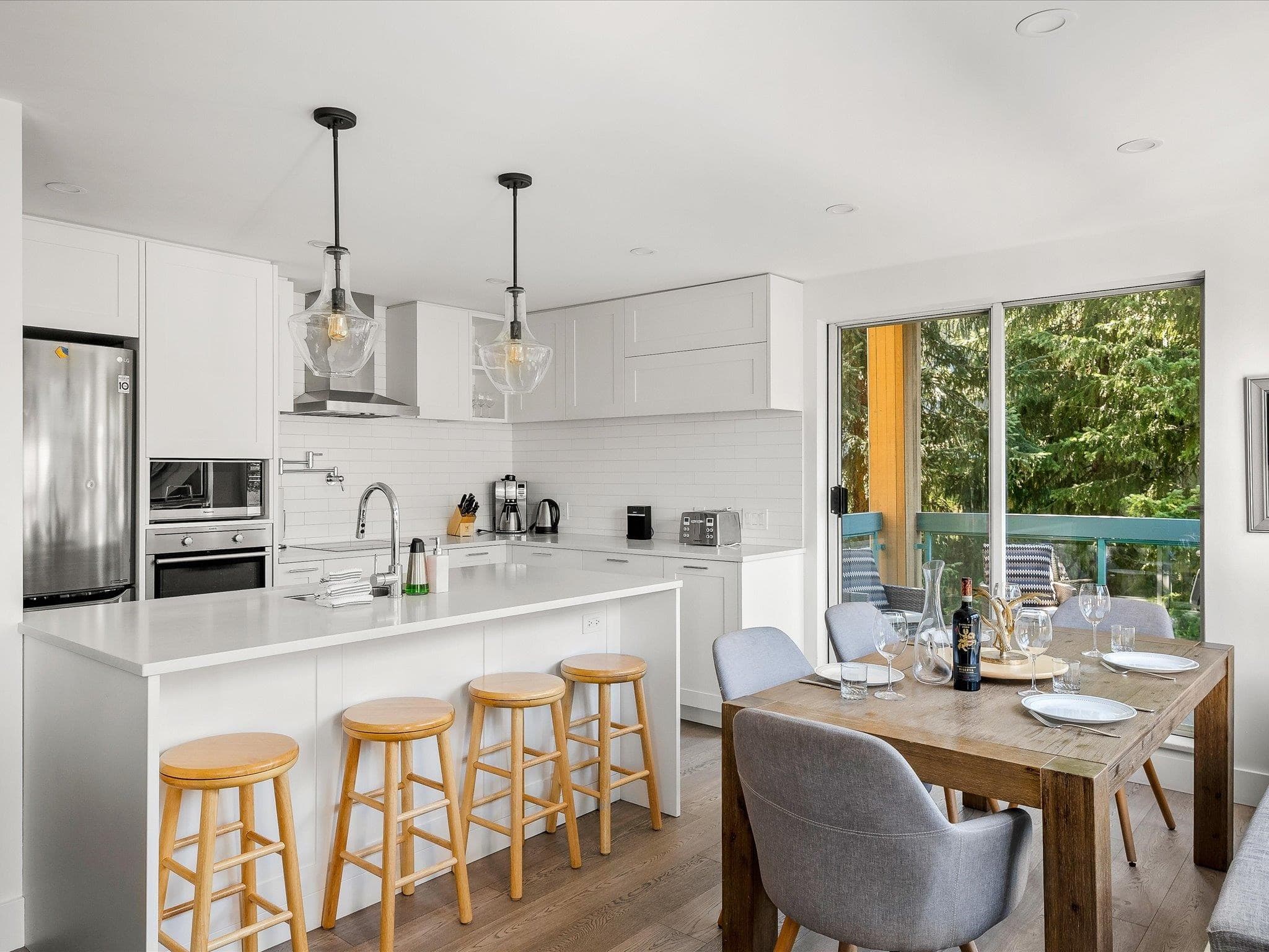 209 - 4865 Painted Cliff Road, Whistler, V6Z 2W4 — photo 3