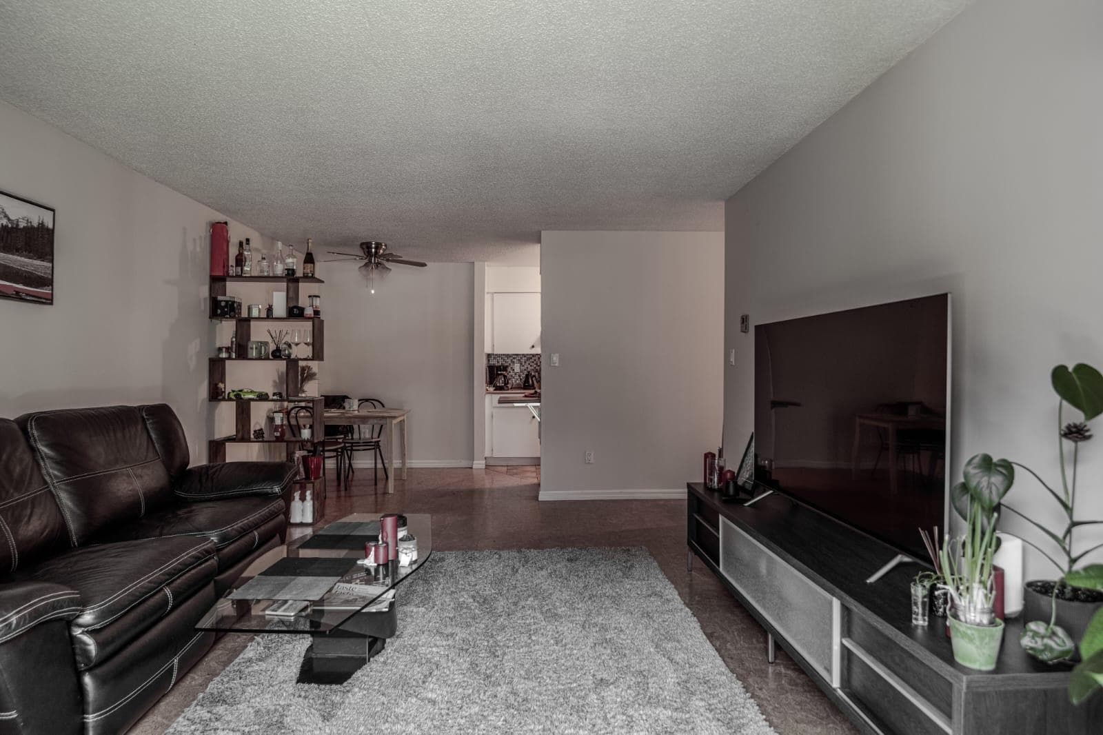 303 - 9857 Manchester Drive, Burnaby, V3N 4P5 — photo 2