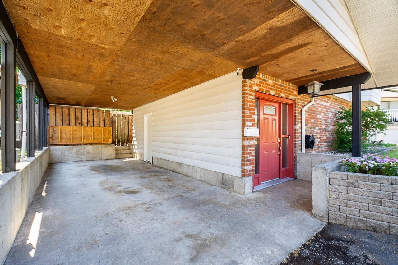 11856 77a Avenue, Delta, V4C 7K1 — photo 3