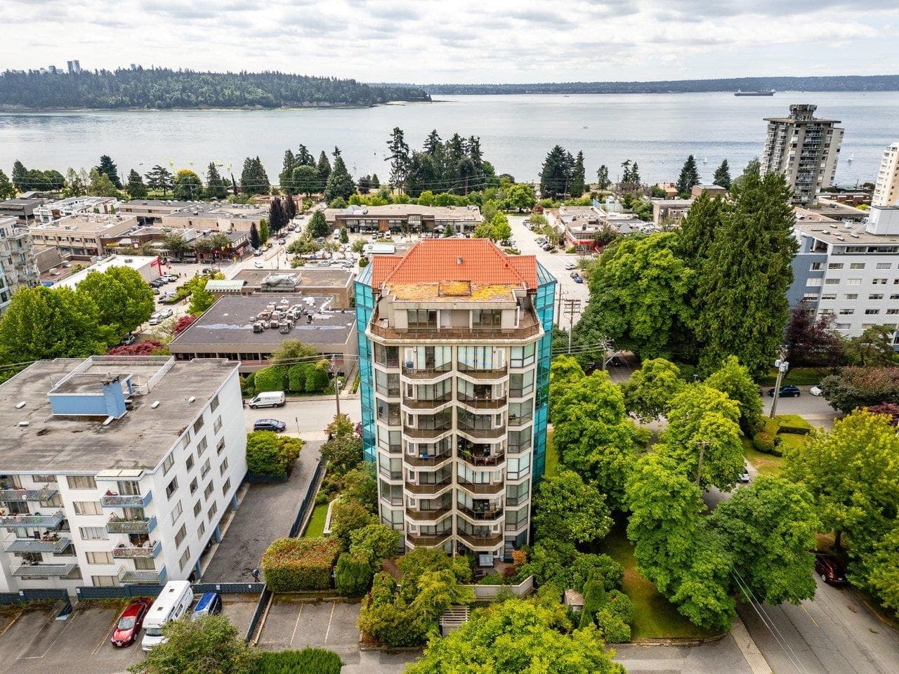 306 - 1689 Duchess Avenue, West Vancouver, V7N 1P7 — photo 3
