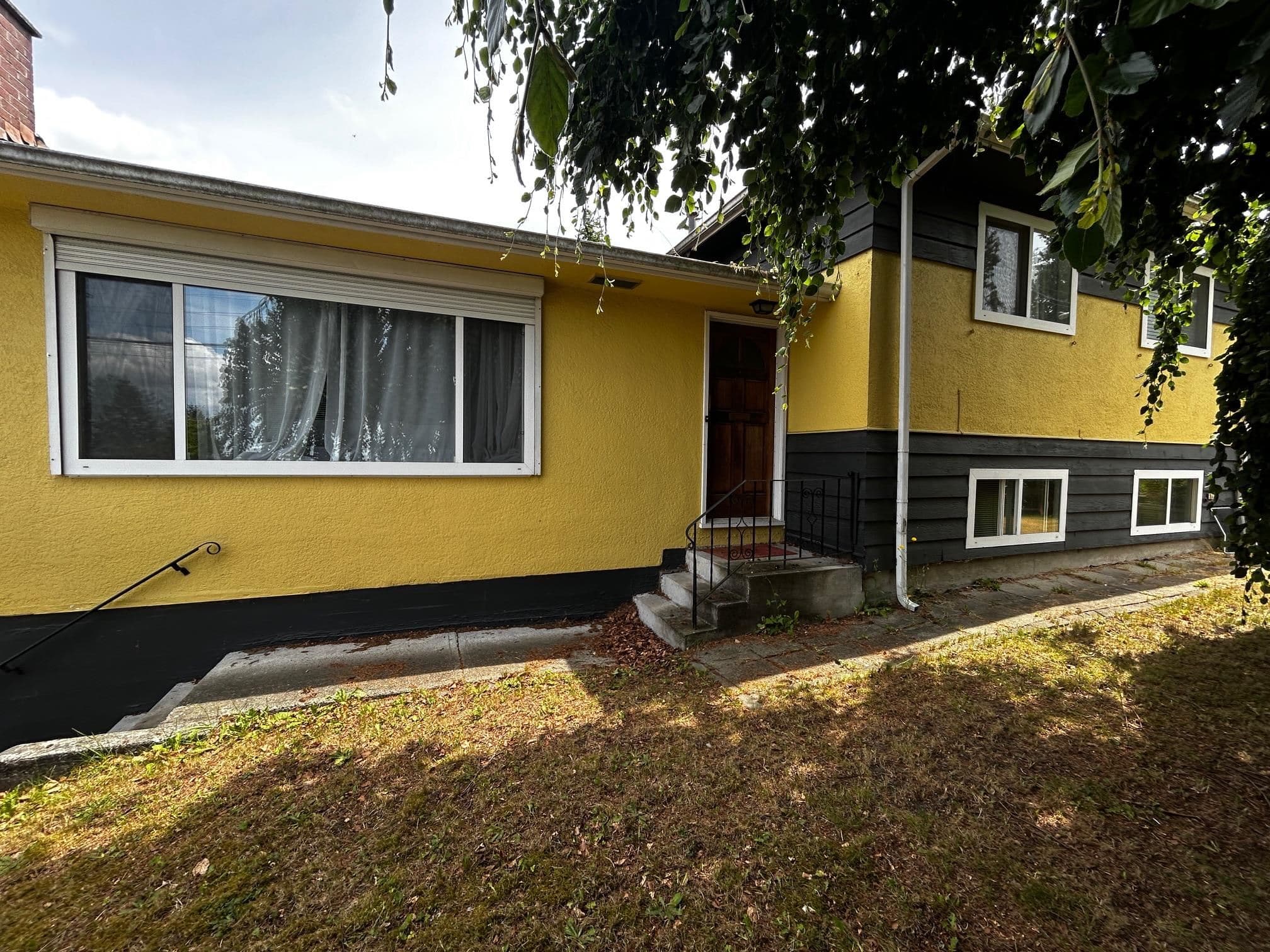 9678 Princess Drive, Surrey, V3V 2T4 — photo 3