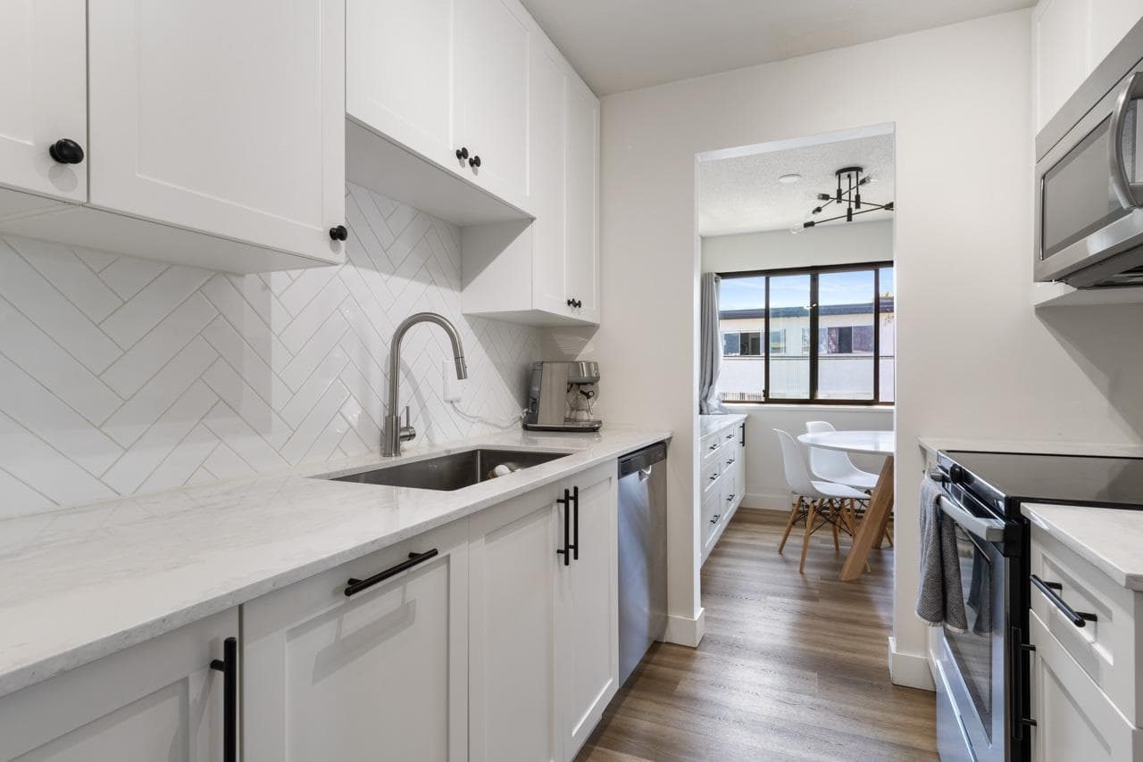 305 - 642 E 7th Avenue, Vancouver, V5T 1P1 — photo 4