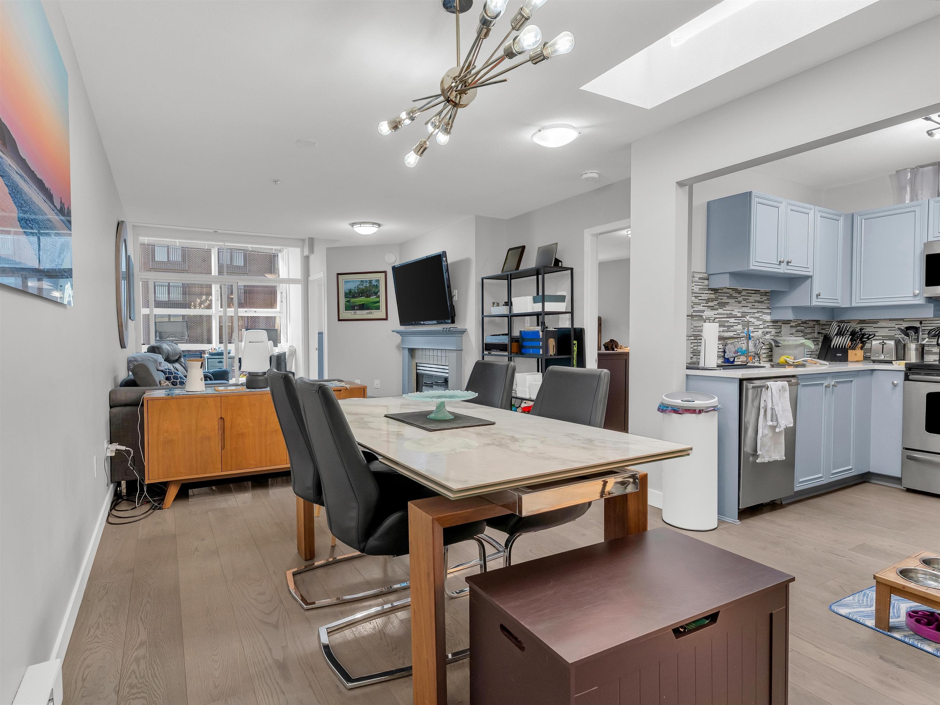 403 - 2929 W 4th Avenue, Vancouver, V6K 4T3 — photo 2