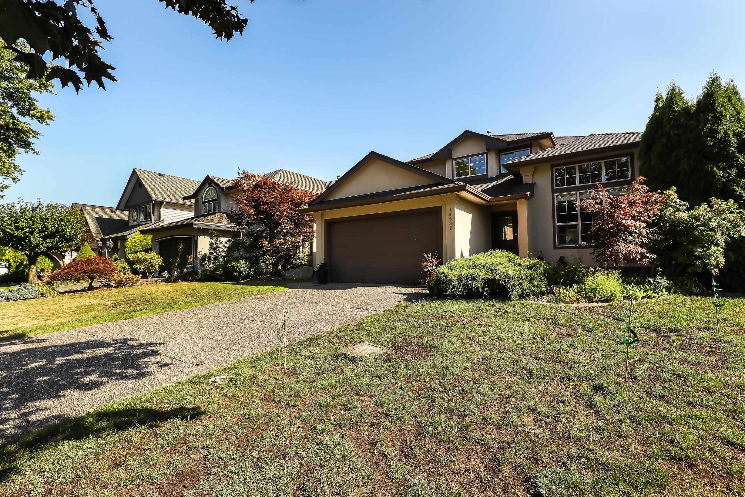 16932 60a Avenue, Surrey, V3S 8X5 — photo 1