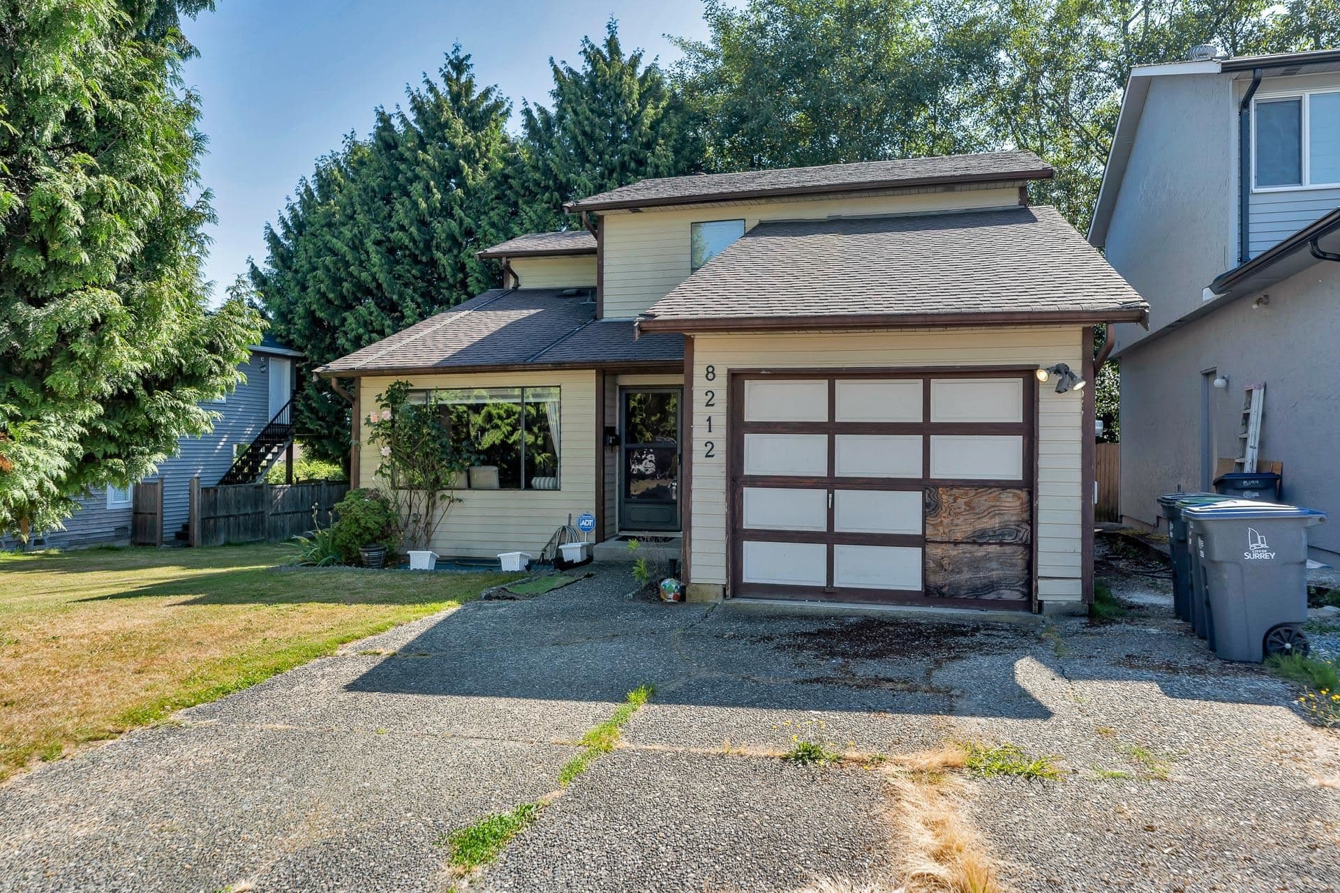 8212 132a Street, Surrey, V3W 8Y6 — photo 2