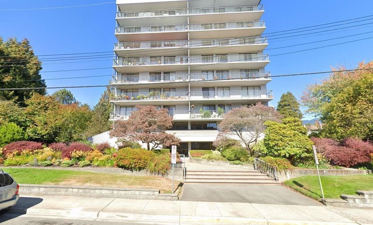 903 - 1745 Esquimalt Avenue, West Vancouver, V7V 1R7 — photo 2