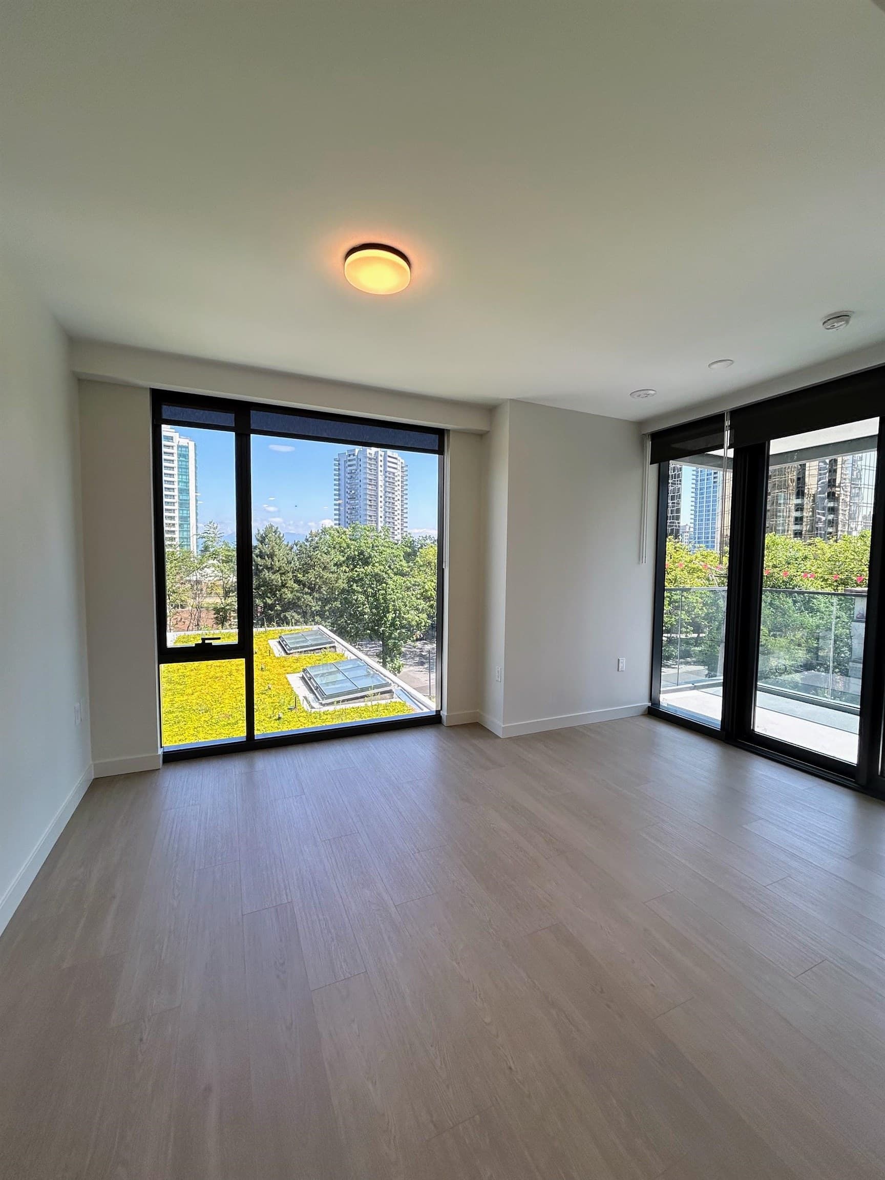 209 - 5987 Wilson Avenue, Burnaby, V5H 0L7 — photo 3