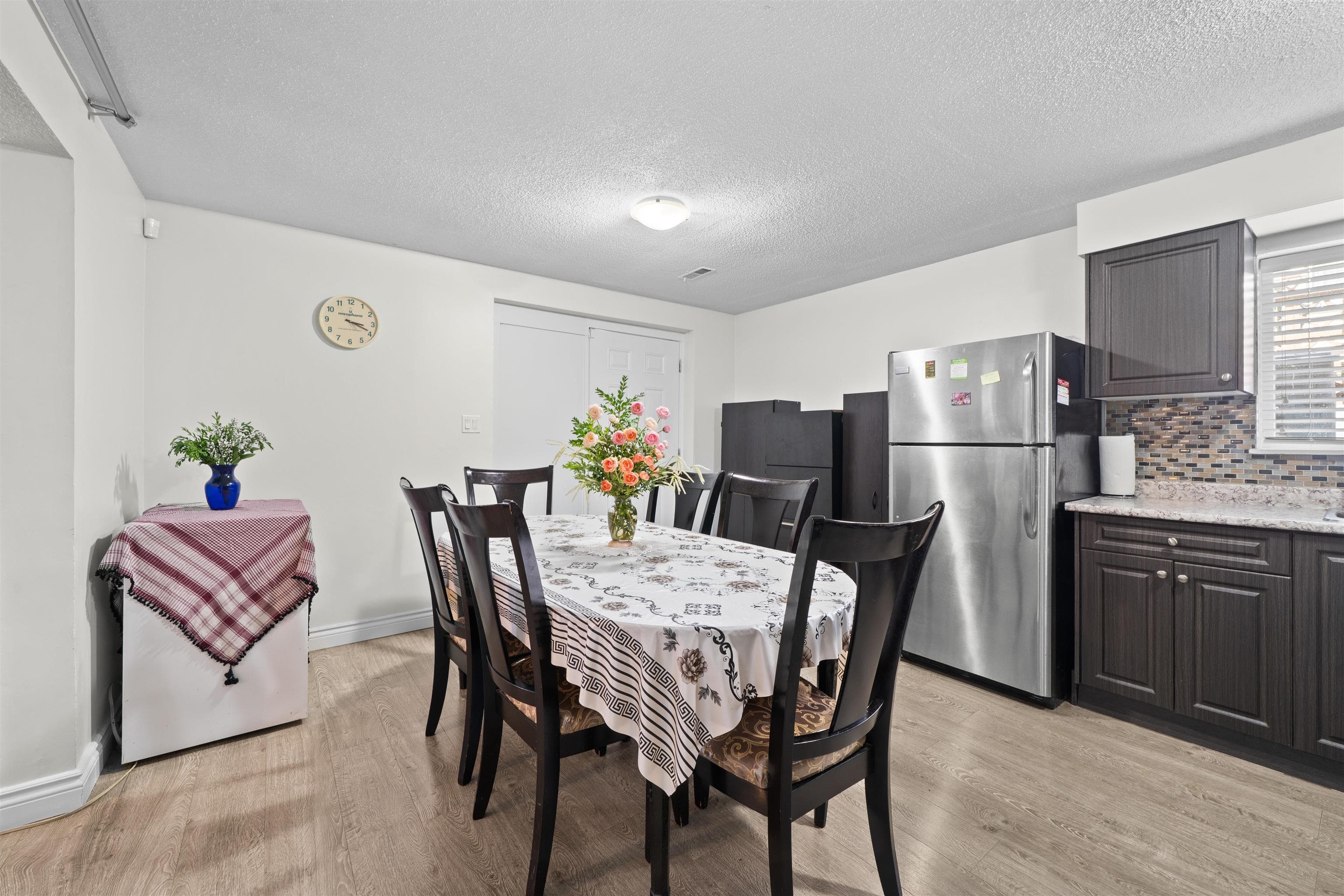 13687 112 Avenue, Surrey, V3R 2G4 — photo 5