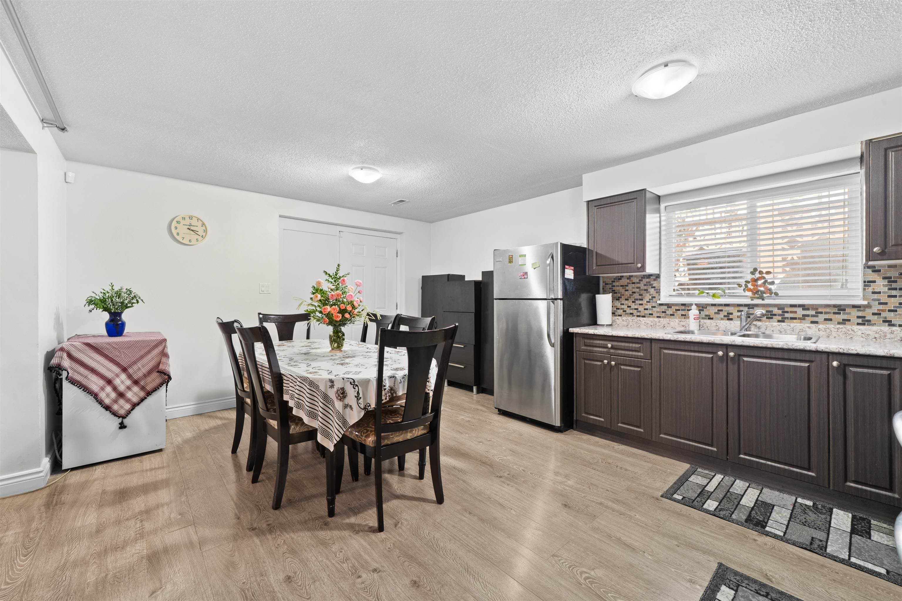 13687 112 Avenue, Surrey, V3R 2G4 — photo 4