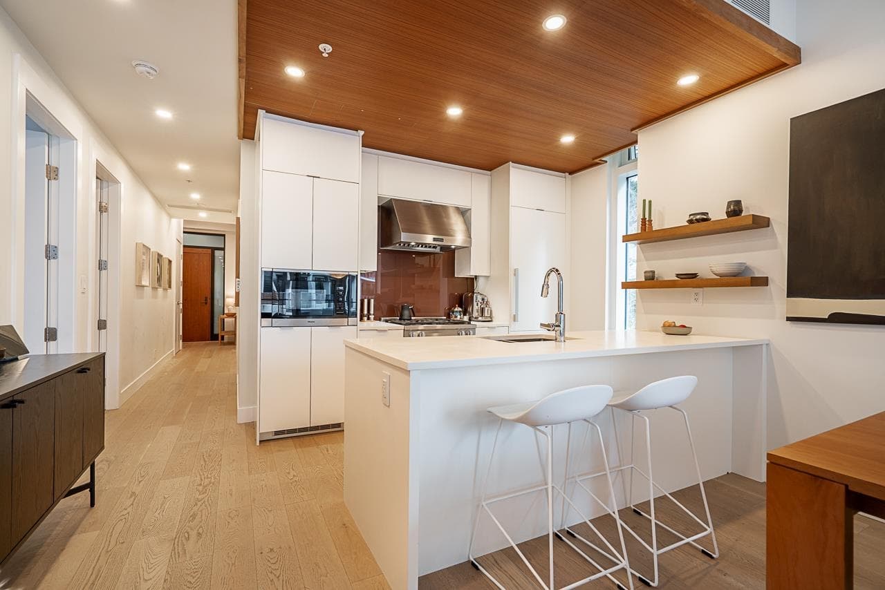 401 - 6699 Nelson Avenue, West Vancouver, V7W 2B2 — photo 1