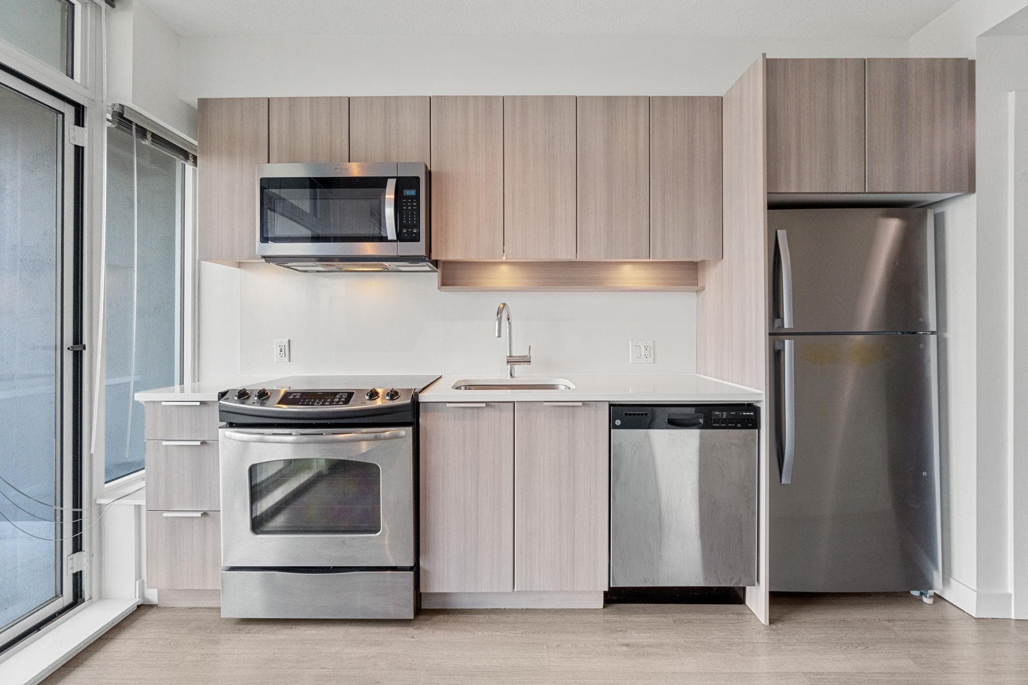 1010 - 13308 Central Avenue, Surrey, V3T 0M4 — photo 3