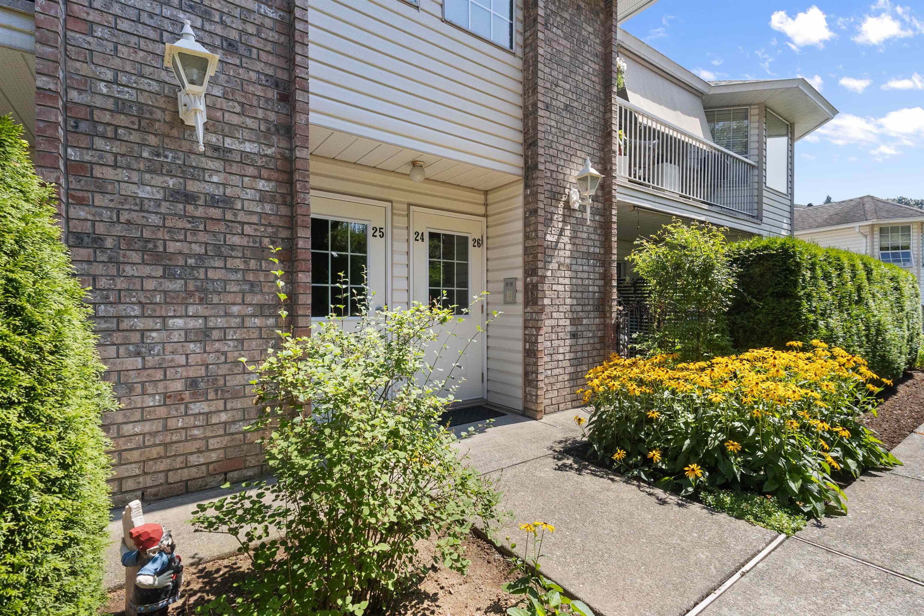 24 - 2938 Trafalgar Street, Abbotsford, V2S 7X5 — photo 1