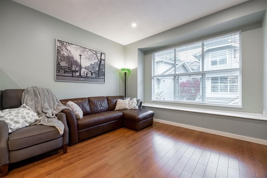 37 - 20460 66 Avenue, Langley, V2Y 3B6 — photo 5