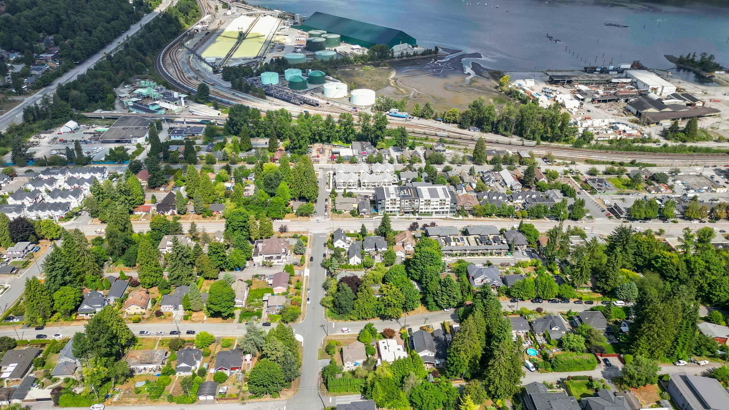 126 Elgin Street, Port Moody, V3H 2M8 — photo 1