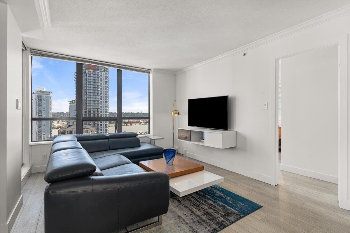 1801 - 850 Royal Avenue, New Westminster, V3M 1A5 — photo 3