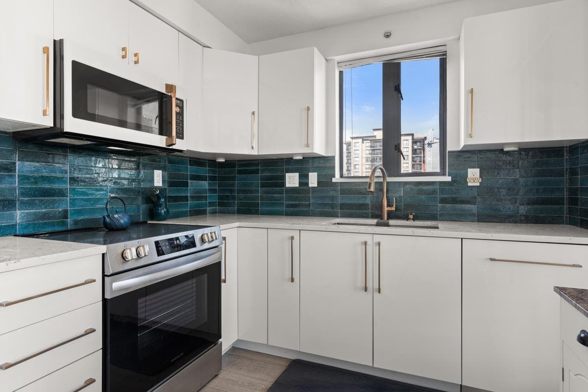 1801 - 850 Royal Avenue, New Westminster