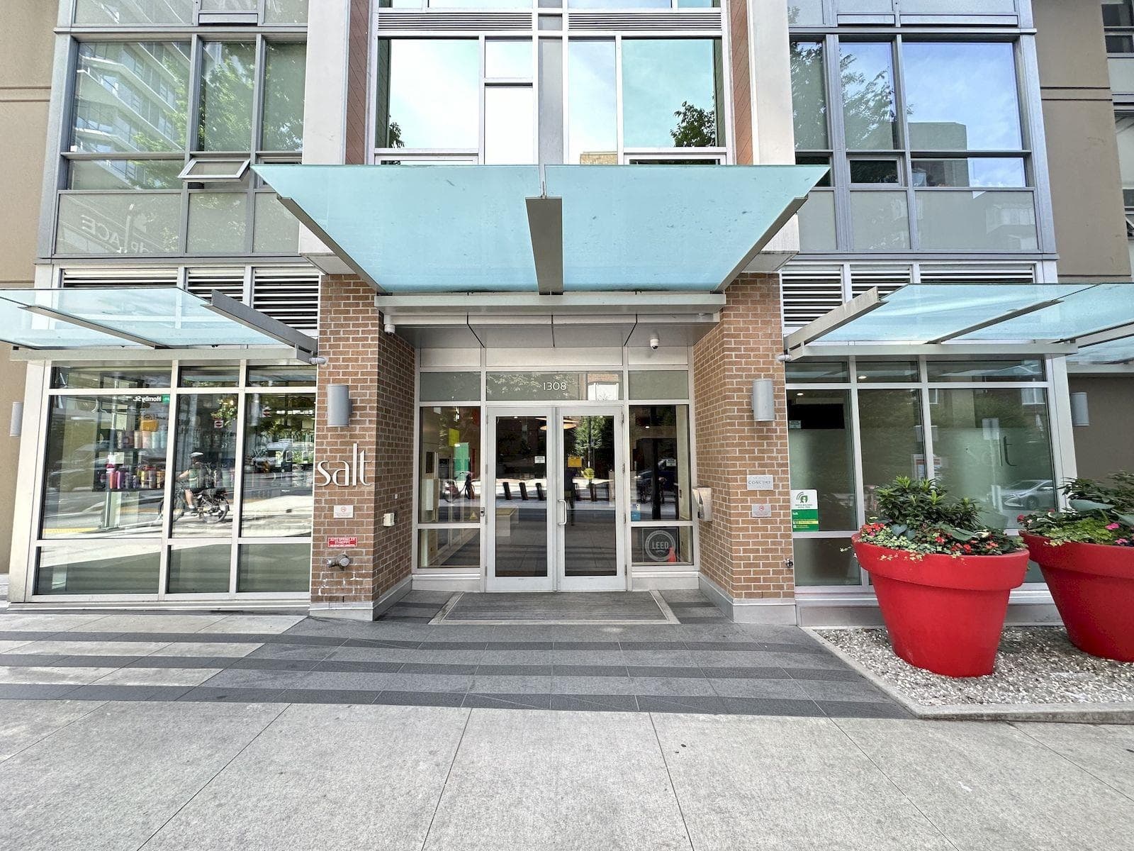 1308 Hornby Street, Vancouver, V6Z 0C5 — photo 1
