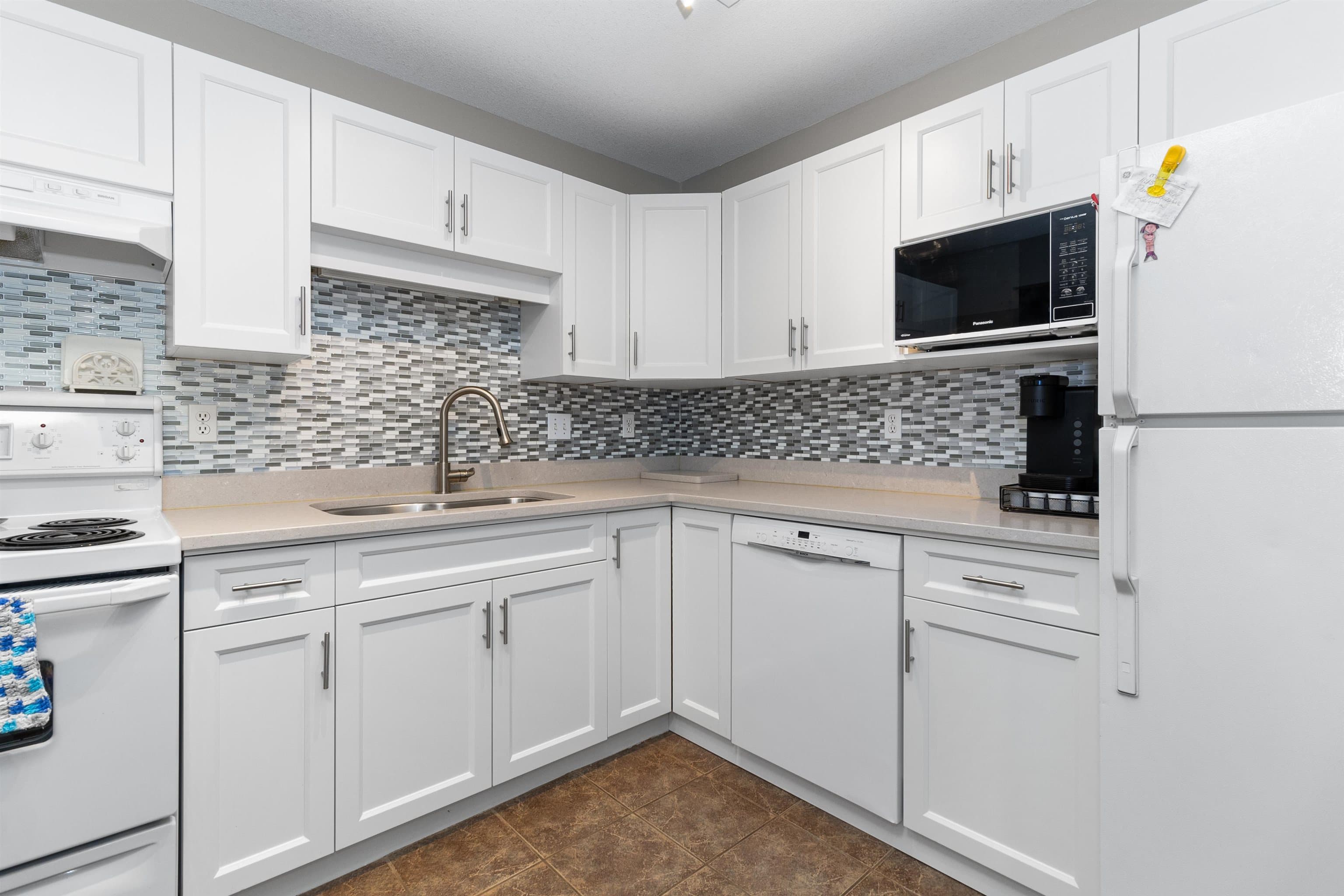 207 - 3174 Gladwin Road, Abbotsford, V2T 5T5 — photo 5