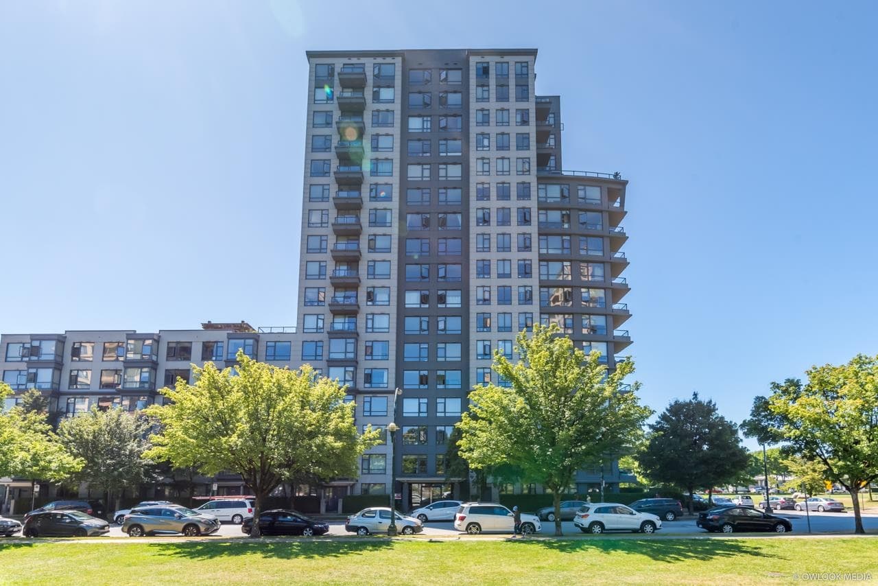 510 - 3520 Crowley Drive, Vancouver