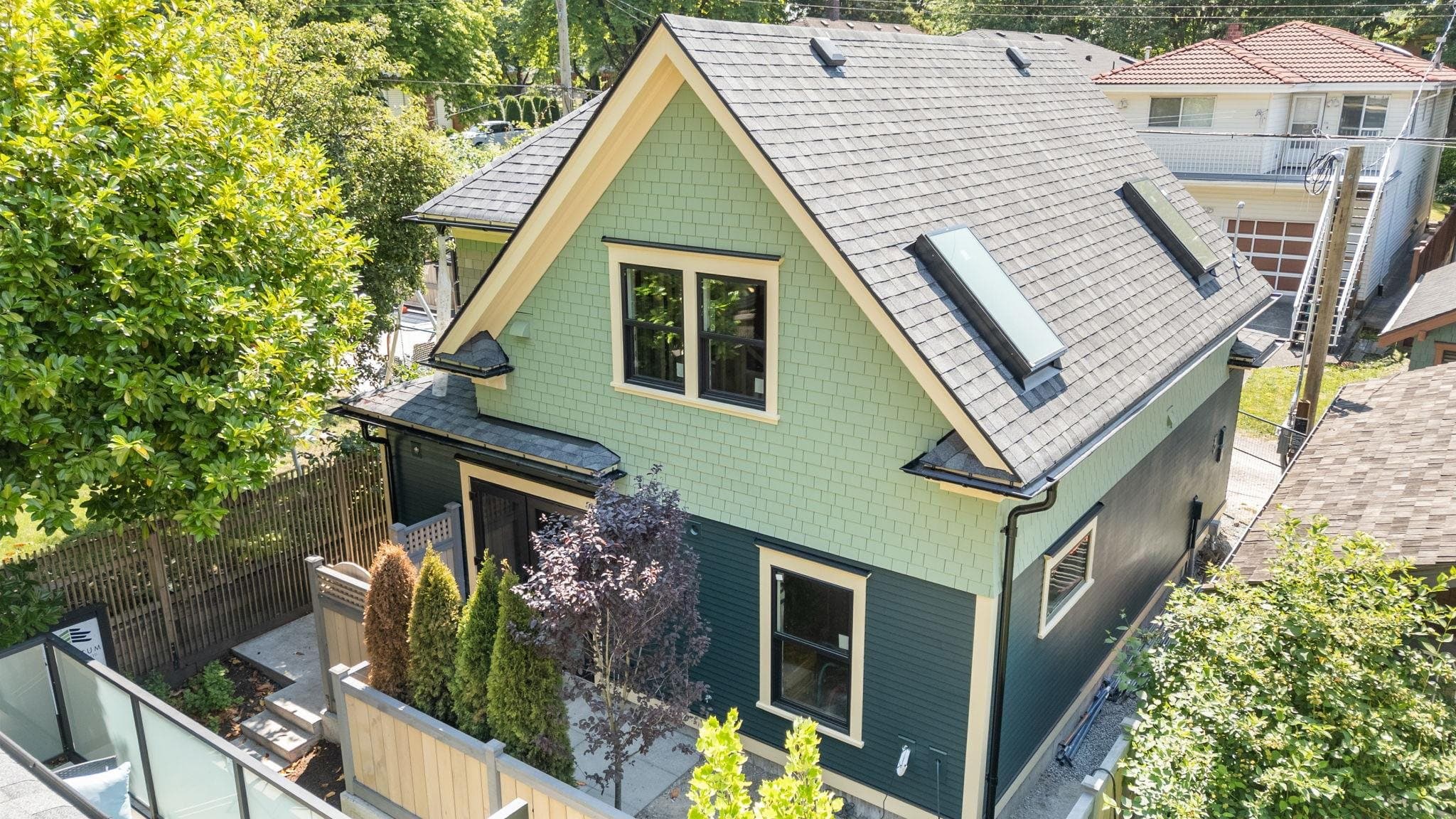 2594 Eton Street, Vancouver