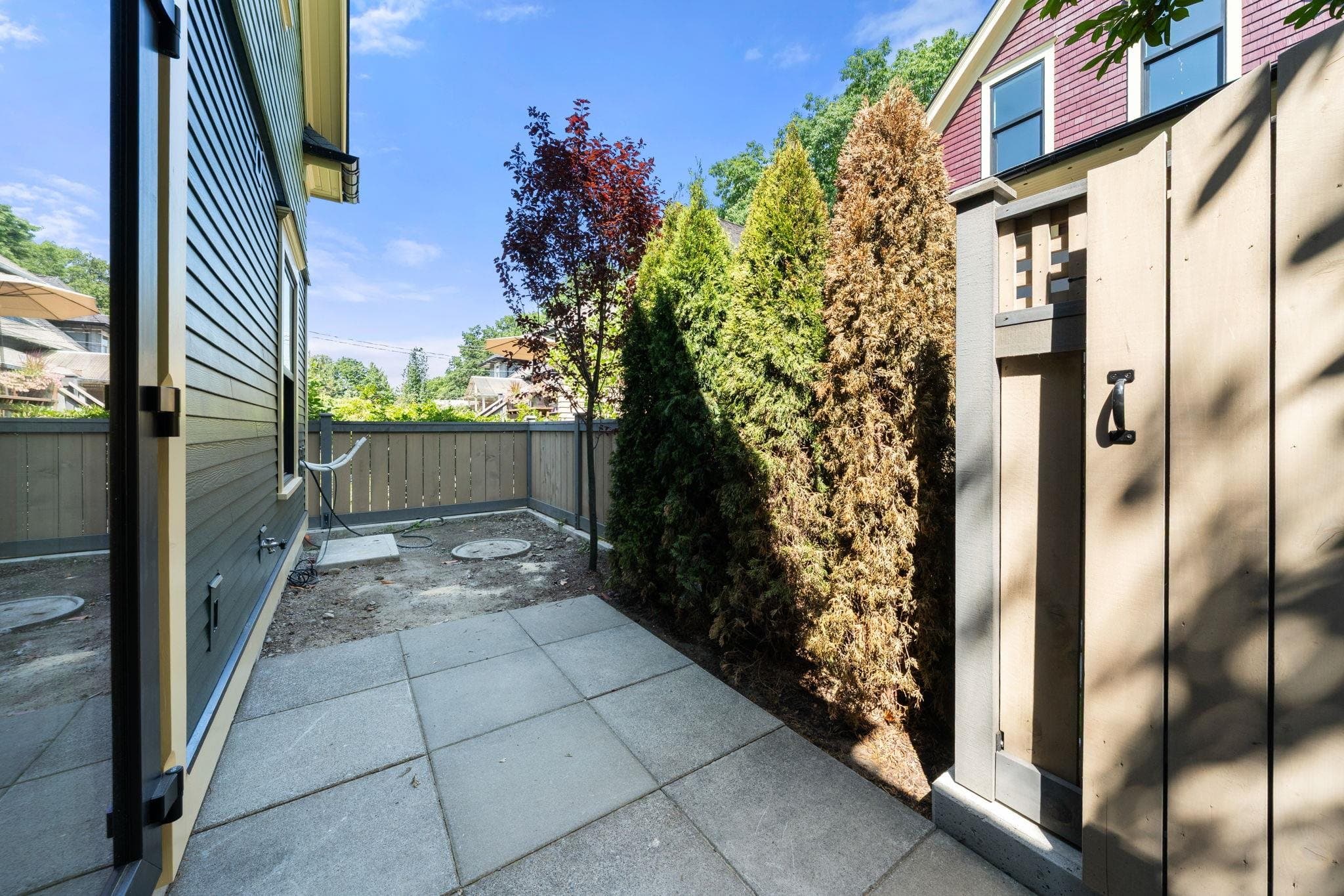 2594 Eton Street, Vancouver, V5K 1J7 — photo 4