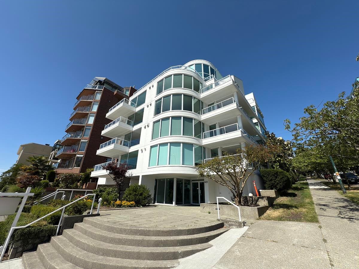 PH - 1403 Beach Avenue, Vancouver