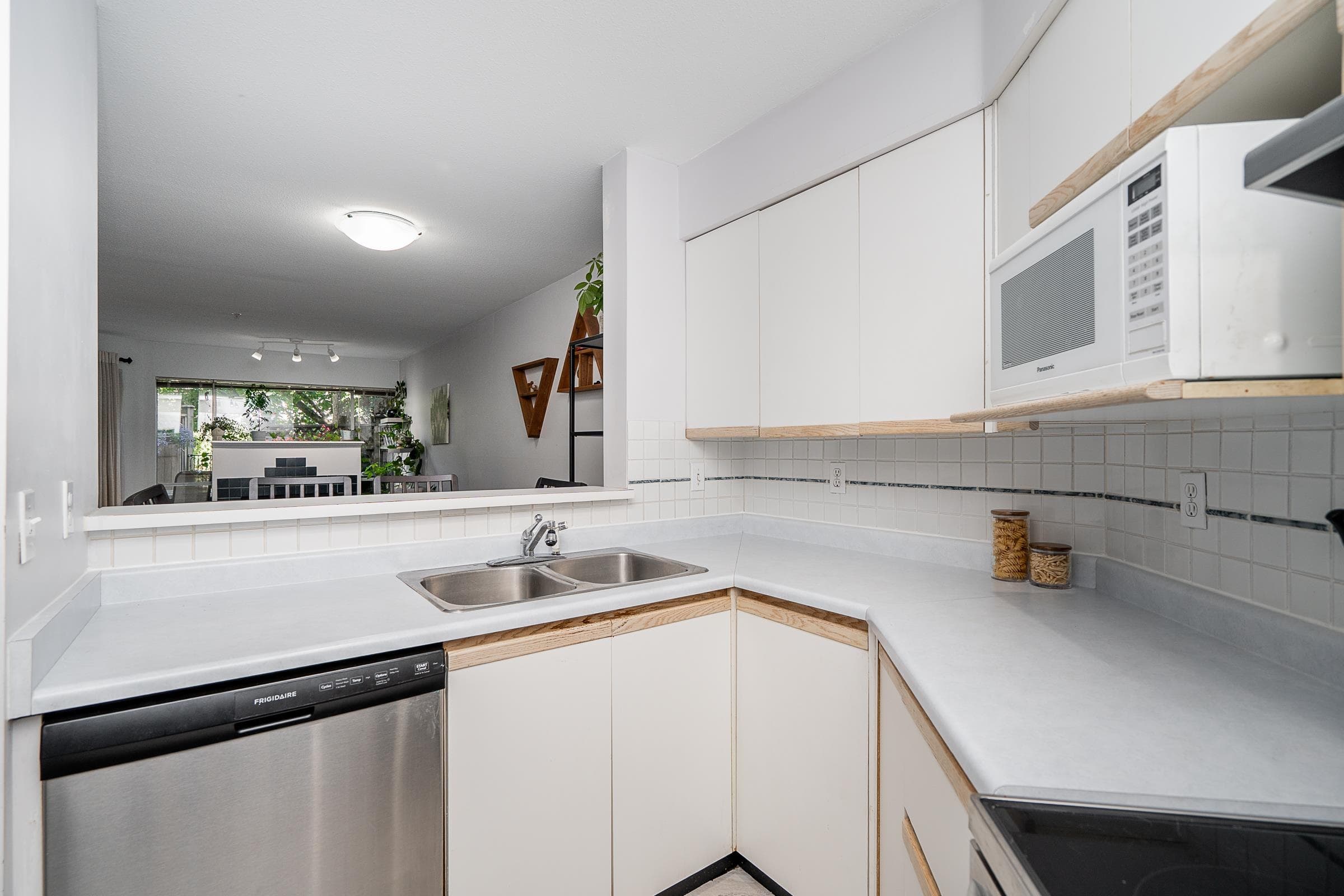 111 - 2401 Hawthorne Avenue, Port Coquitlam, V3C 6R9 — photo 4