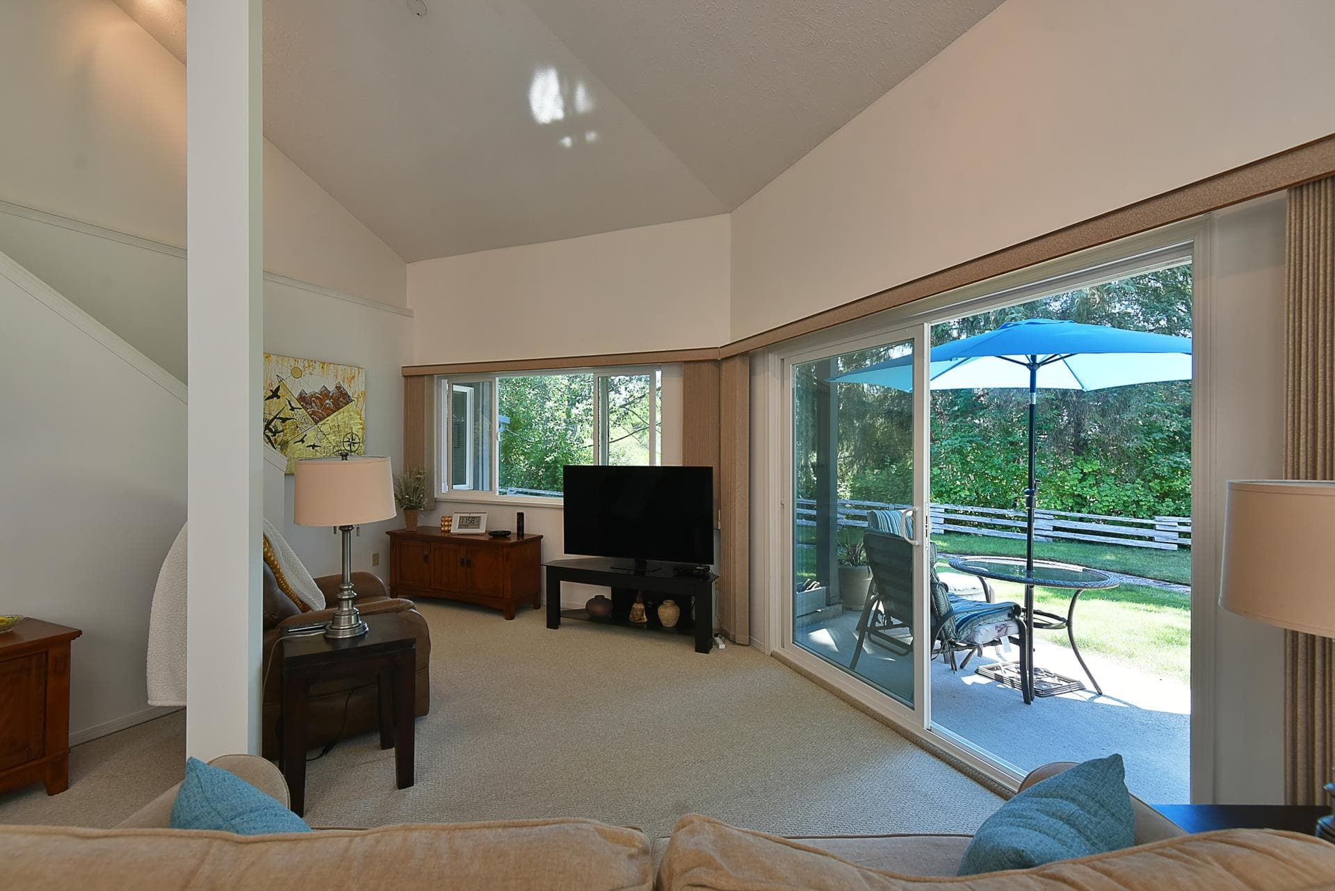 11 - 5761 Wharf Avenue, Sechelt, V0N 3A0 — photo 3