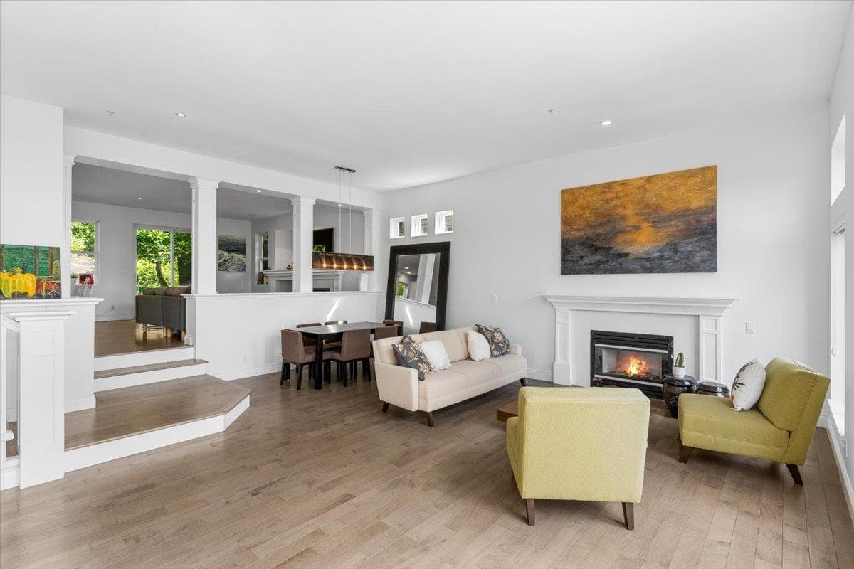 4949 Edendale Court, West Vancouver, V7W 3H7 — photo 5