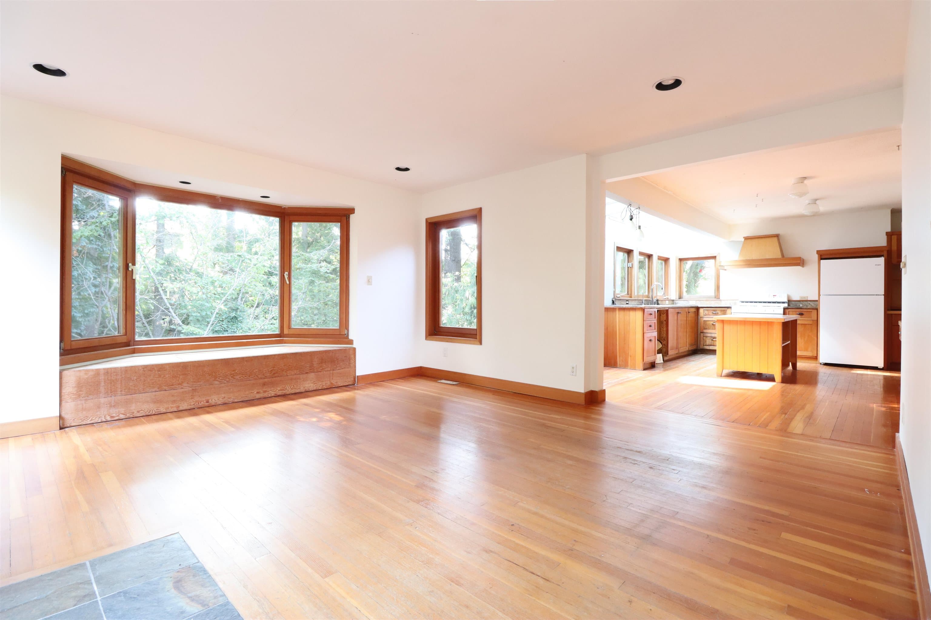 5808 Portland Street, Burnaby, V5J 2R8 — photo 4