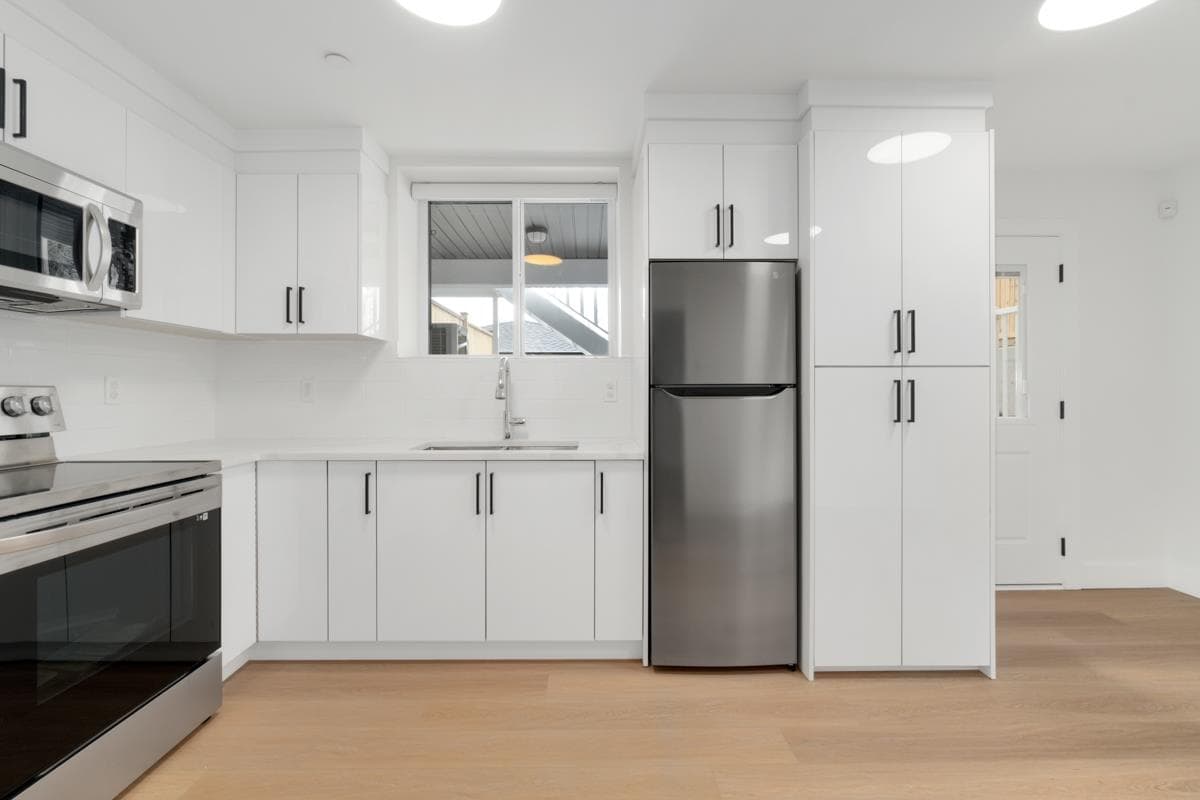 2 - 2666 E 6th Avenue, Vancouver, V5M 1R3 — photo 4
