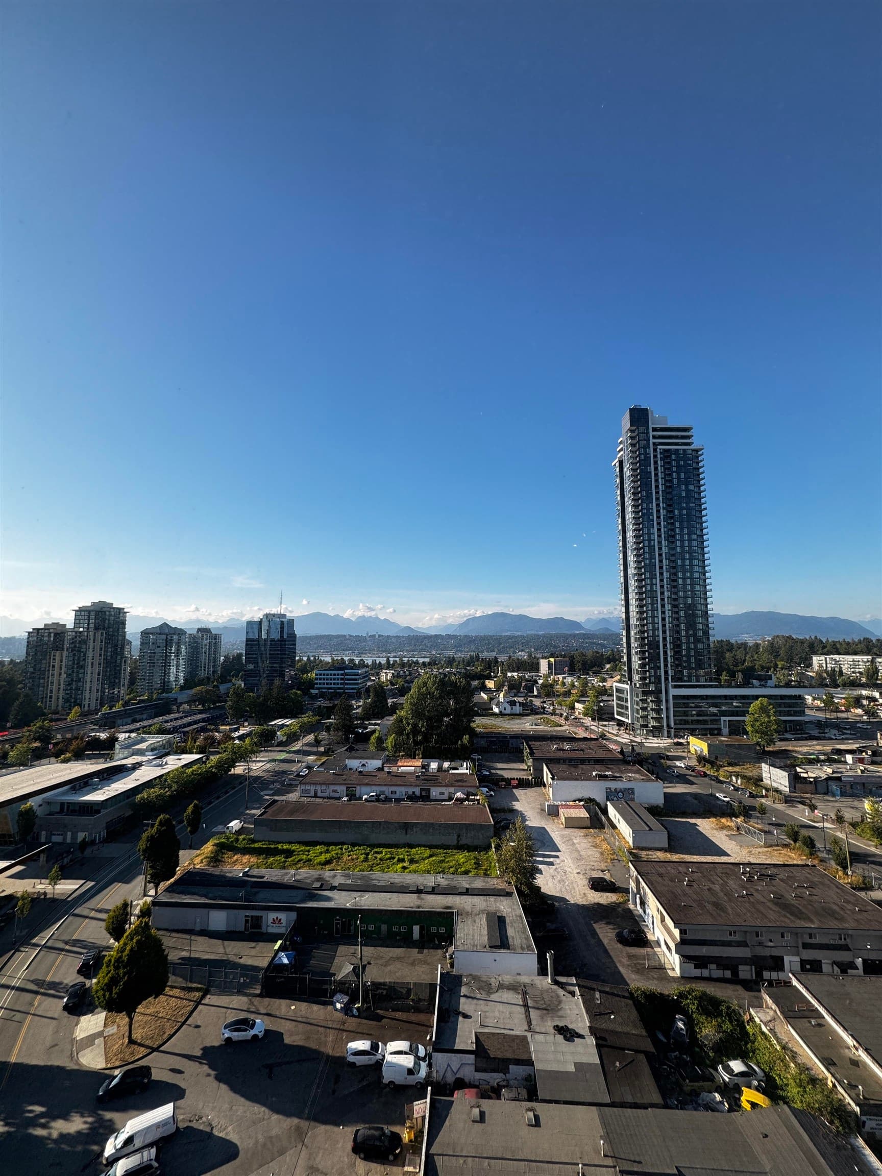1510 - 10626 City Parkway, Surrey, V3T 0S3 — photo 3