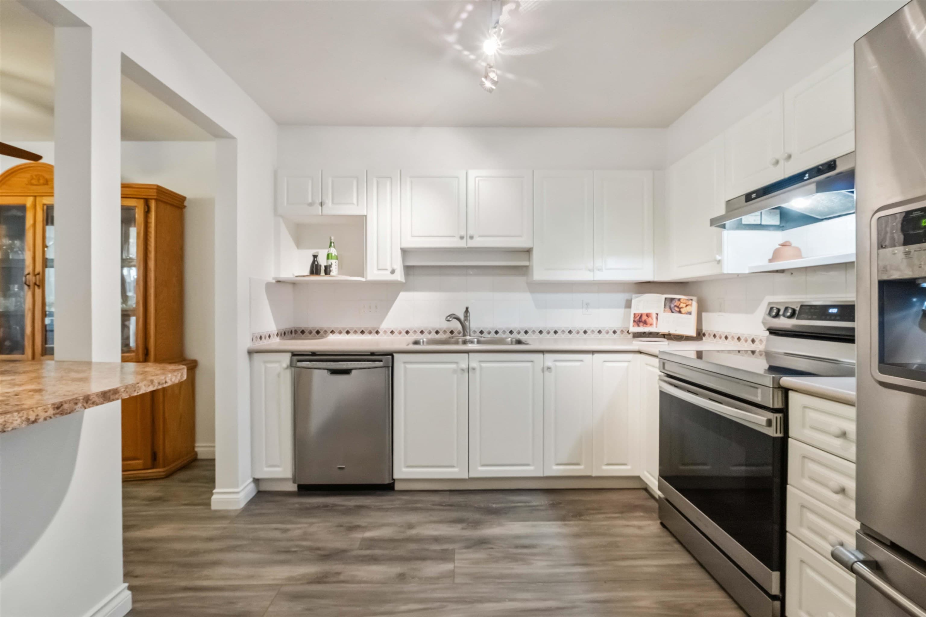 206 - 22233 River Road, Maple Ridge, V2X 3N7 — photo 5