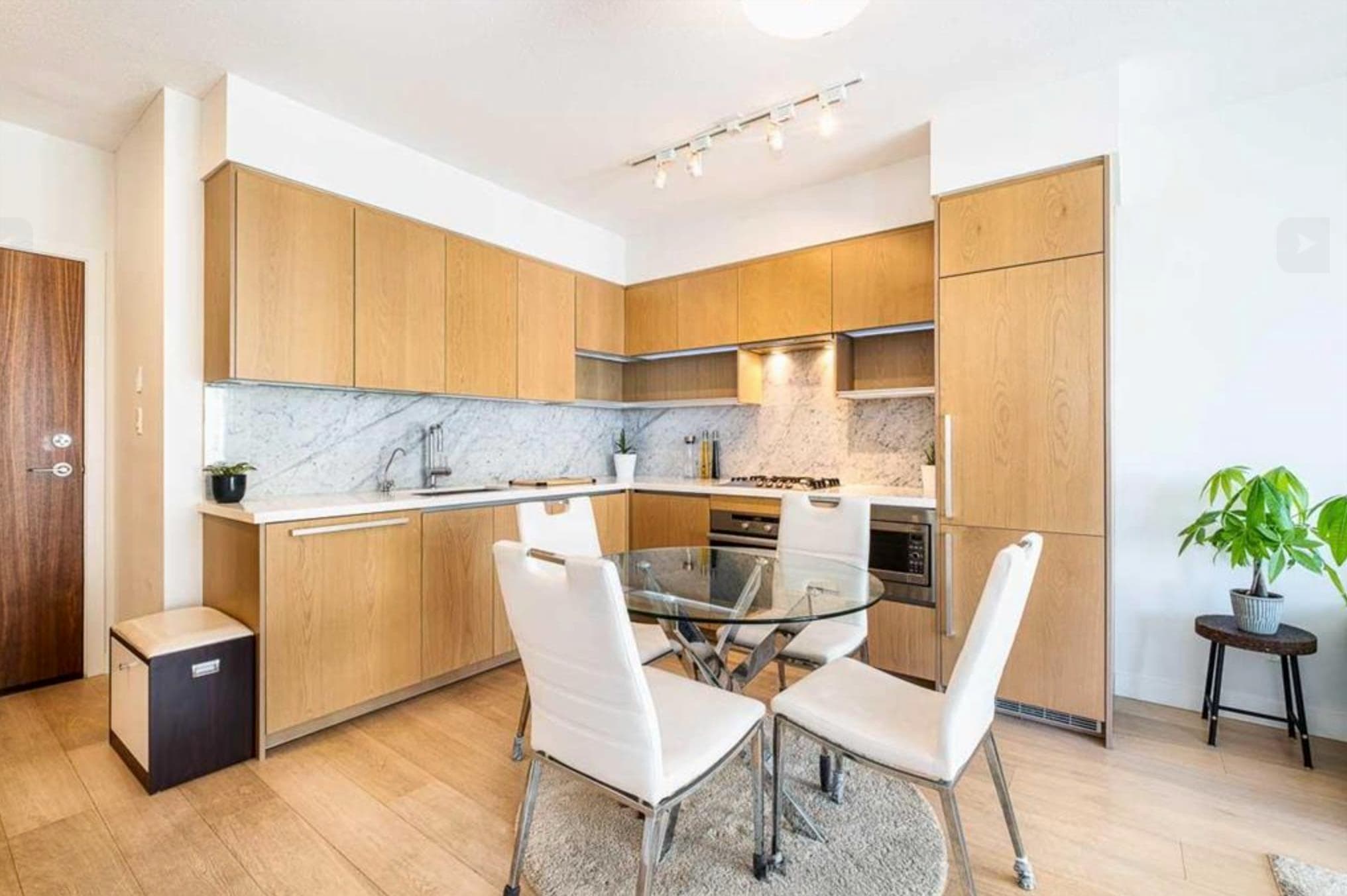 32XX - 6588 Nelson Avenue, Burnaby, V5H 3J8 — photo 4