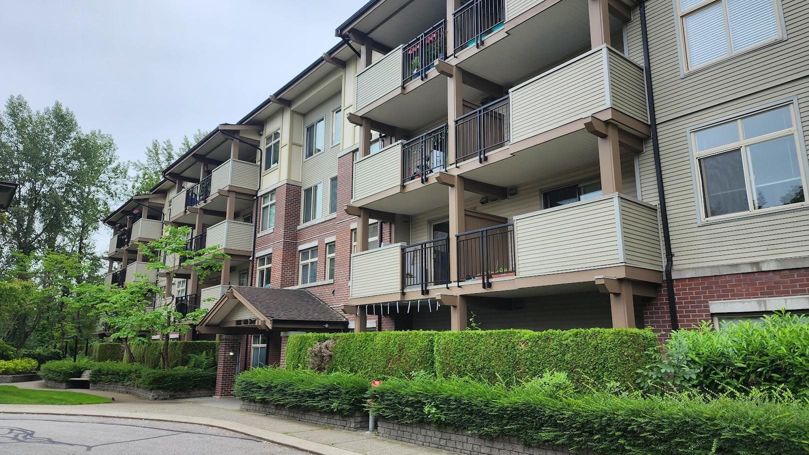 406 - 10088 148 Street, Surrey, V3R 3M9 — photo 2