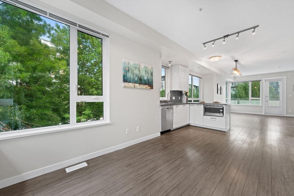 3193 E Kent Avenue North, Vancouver, V5S 4Y1 — photo 2
