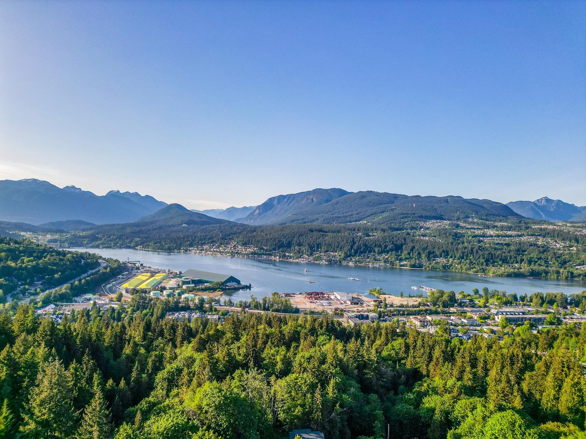 1124 Luxton Square, Coquitlam, V3J 5E1 — photo 1