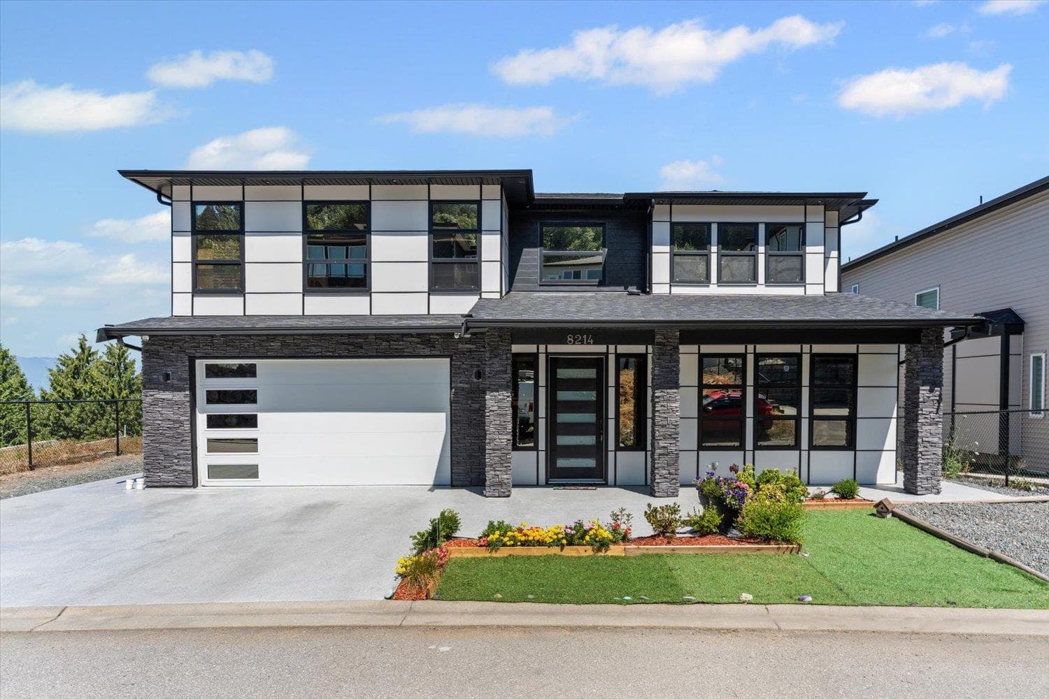 8214 Nixon Road, Chilliwack, V4Z 0E4 — photo 1