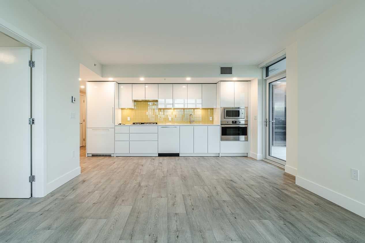 1308 - 10428 Whalley Boulevard, Surrey, V3T 1W6 — photo 5