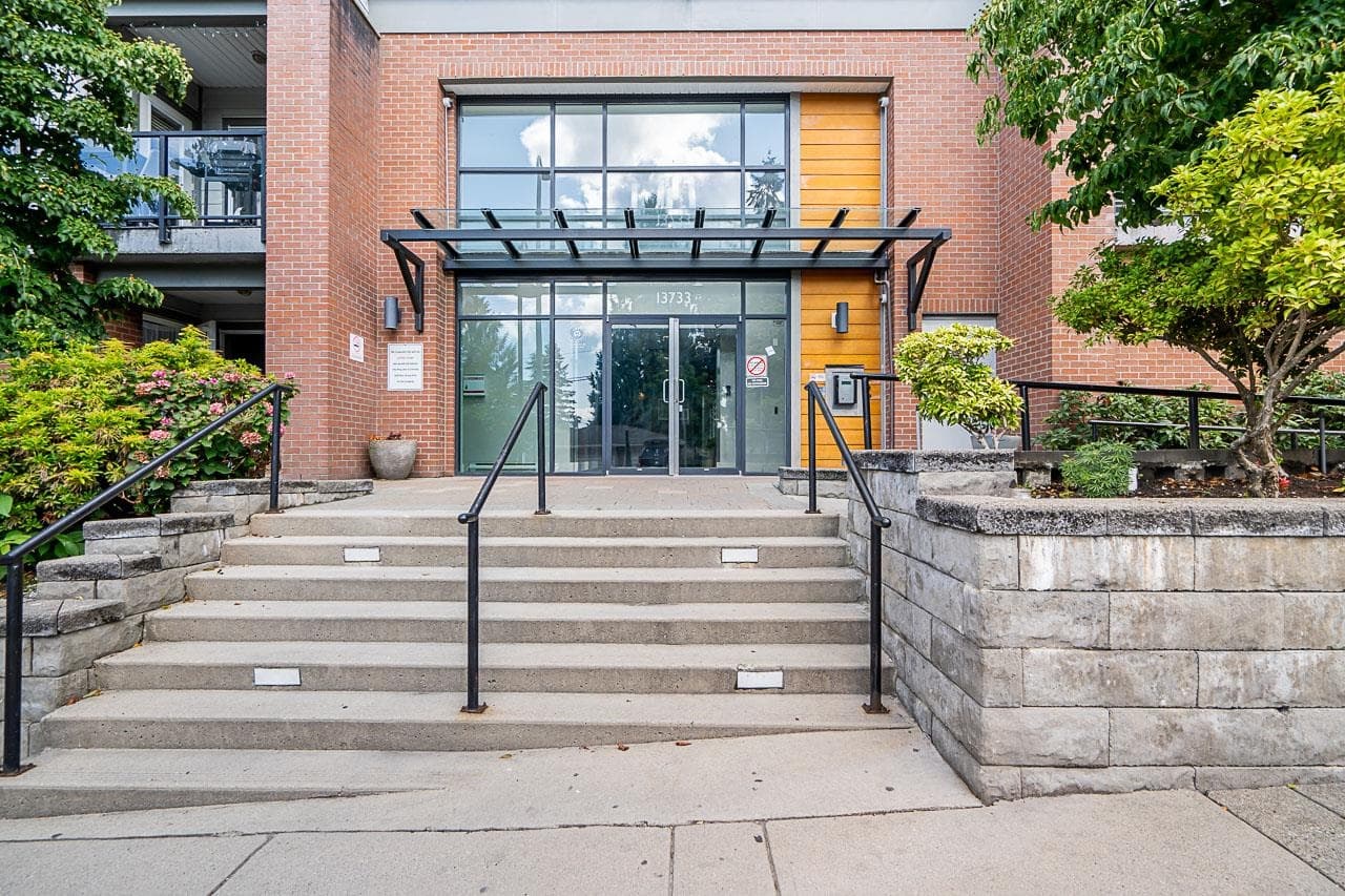 306 - 13733 107a Avenue, Surrey, V3T 0B7 — photo 1