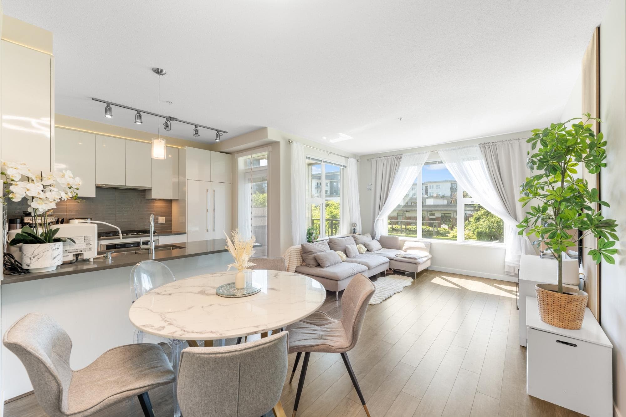 215 - 9388 Tomicki Avenue, Richmond, V6X 0P1 — photo 2