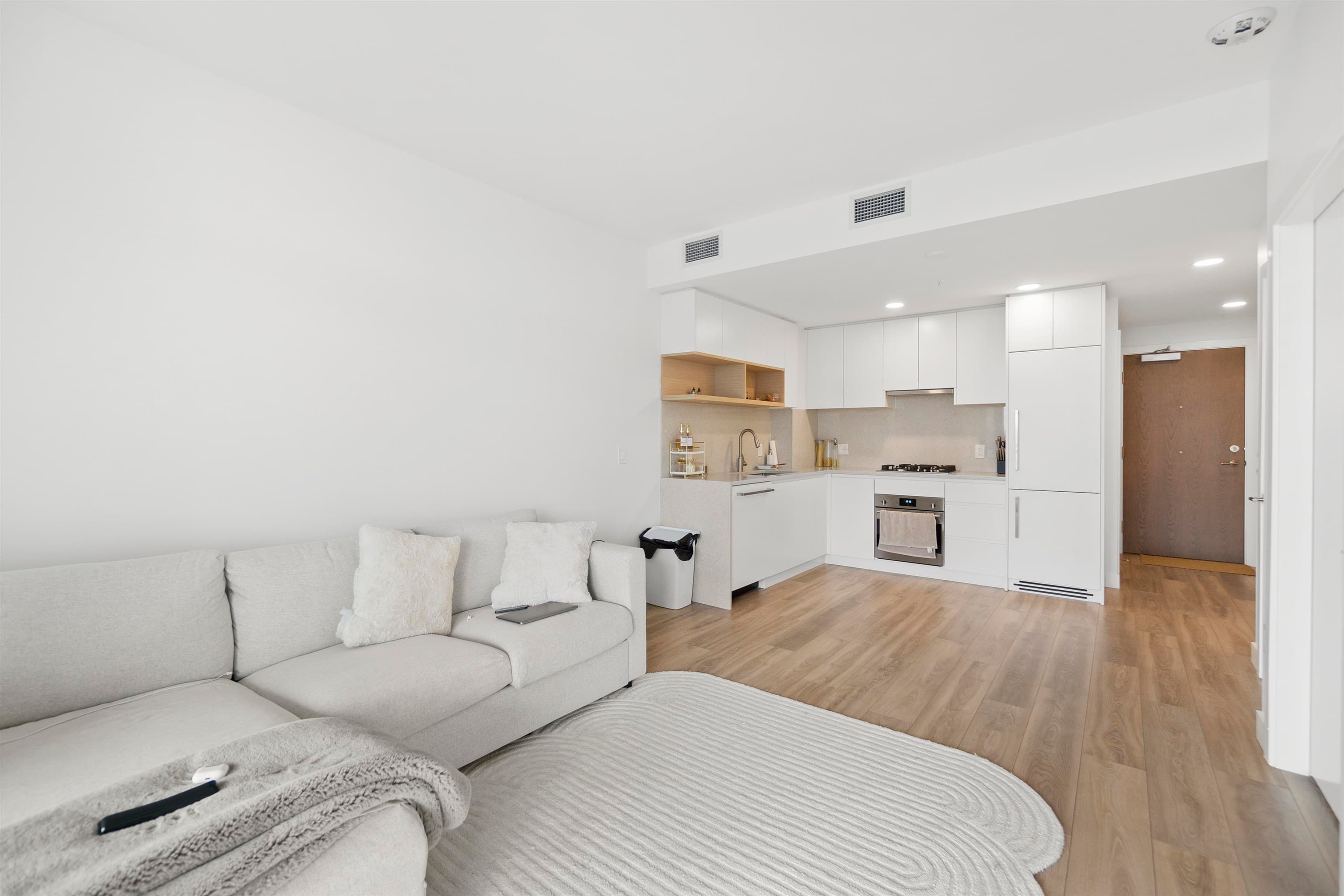 1303 - 4433 Alaska Street, Burnaby, V5C 5T3 — photo 4