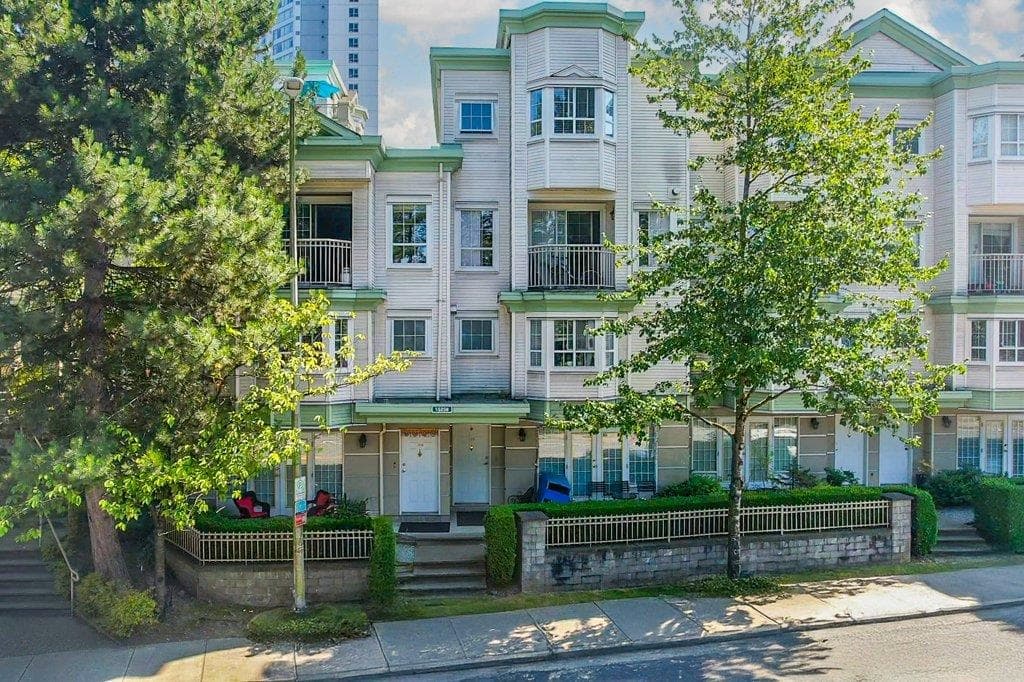 106 - 15258 105 Avenue, Surrey, V3R 0W8 — photo 1