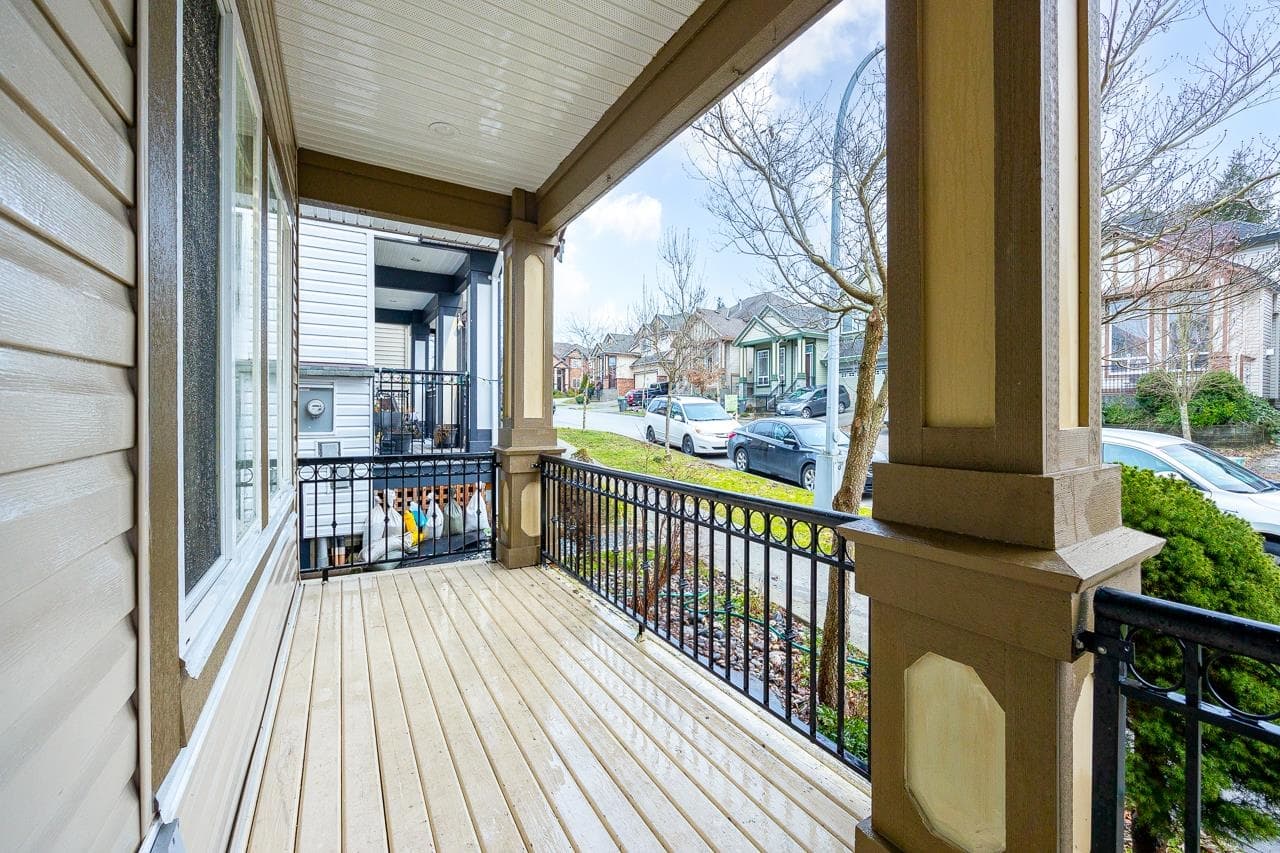 14185 62a Avenue, Surrey, V3X 0B2 — photo 2